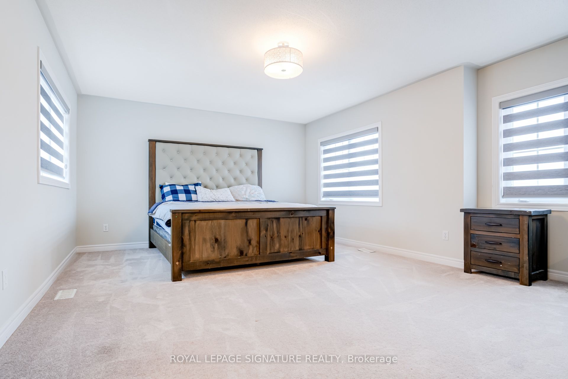 Photo 20 of 20 Watercliff Place, Hamilton, Winona Park — HOMEH