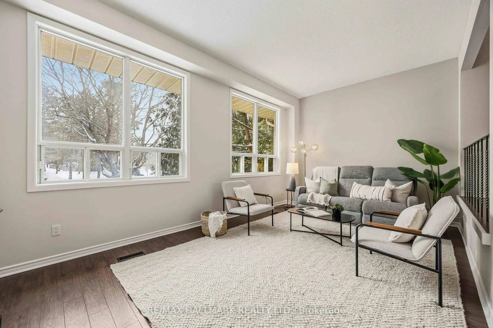 Photo 9 of 5 Poplar Crescent W, Aurora, Aurora Highlands — HOMEH