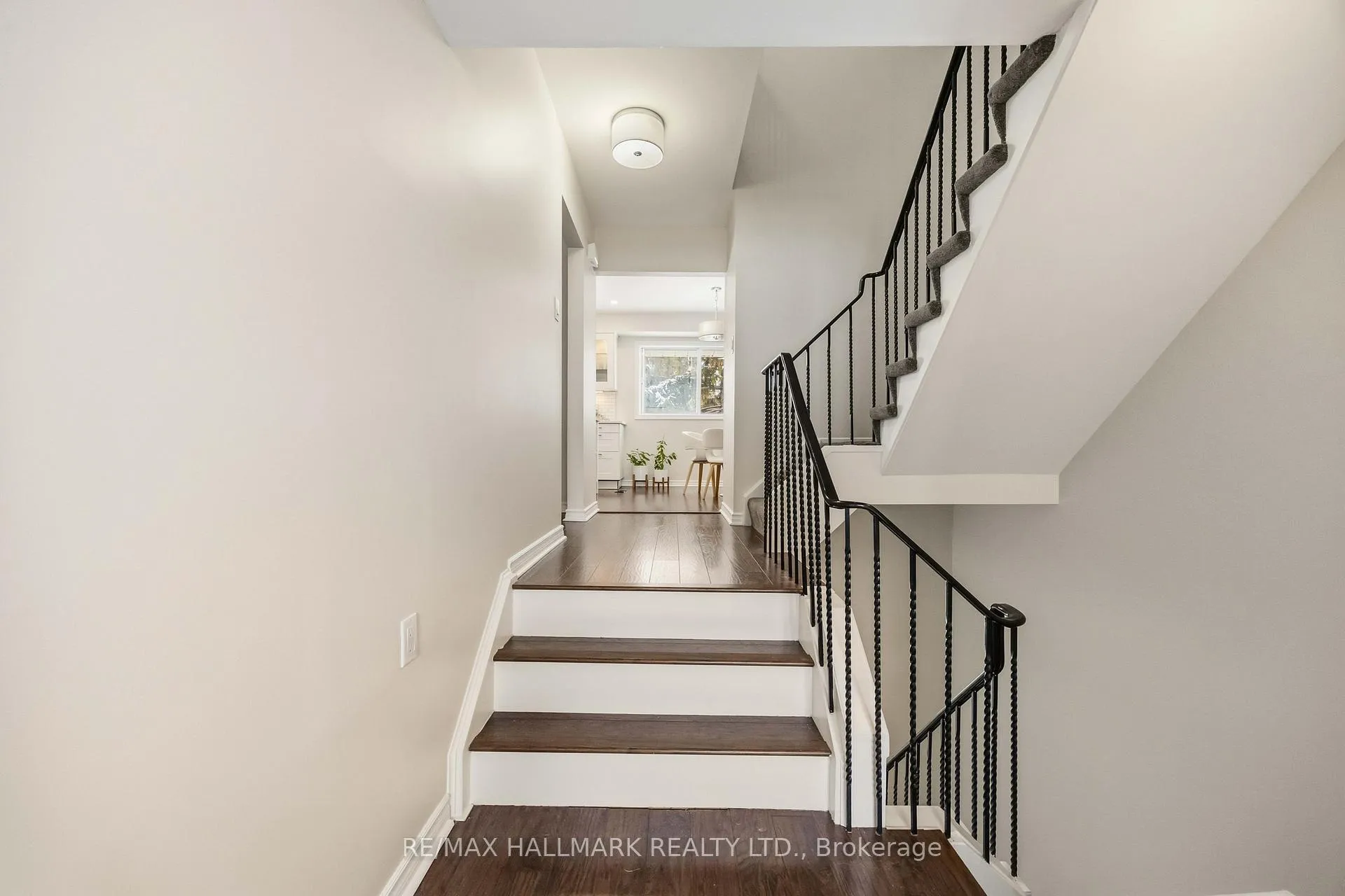 Photo 21 of 5 Poplar Crescent W, Aurora, Aurora Highlands — HOMEH