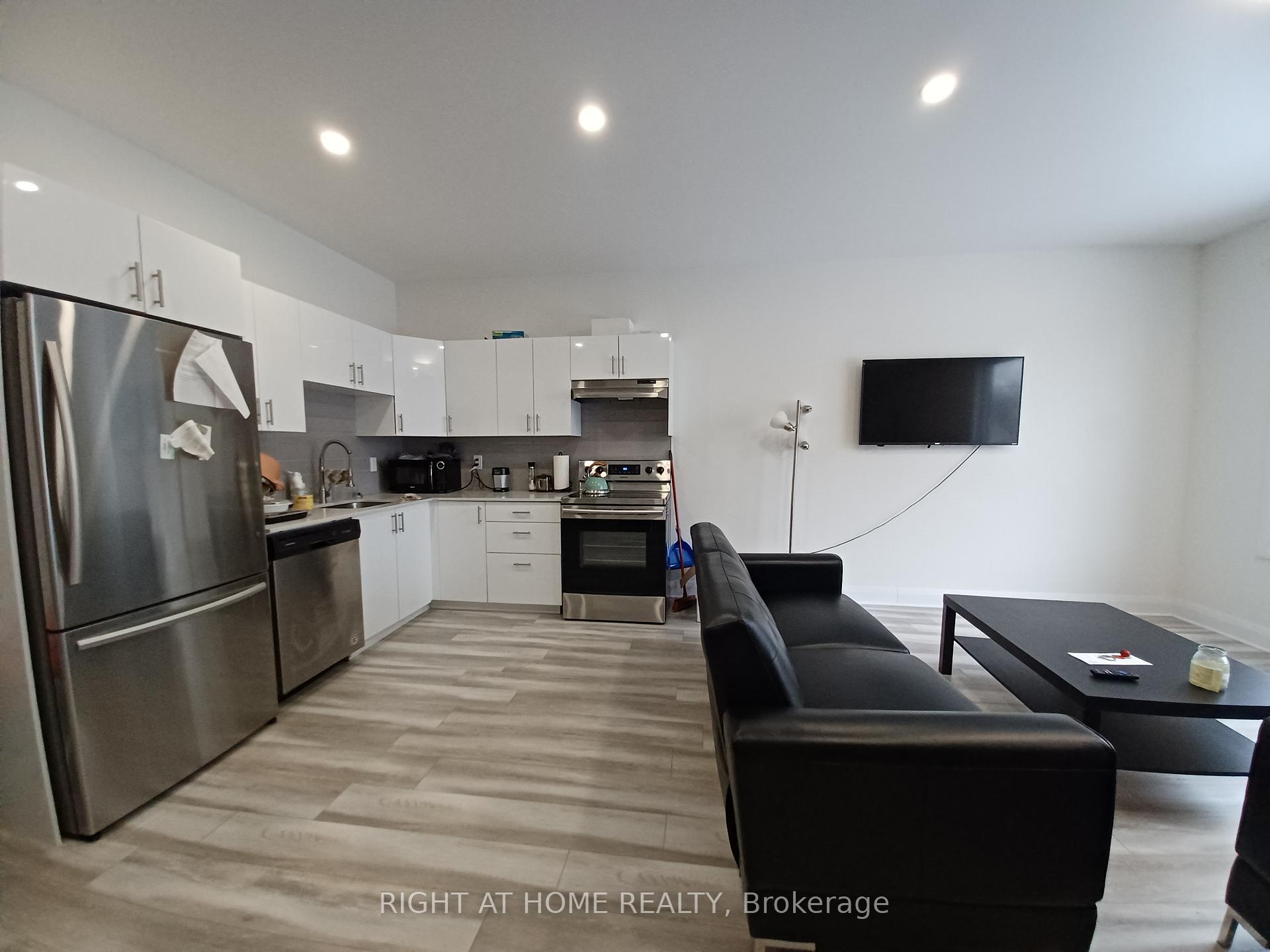 Photo 5 of 1558-62 Baseline Road, Ottawa, Meadowlands/St. Claire Gardens — HOMEH