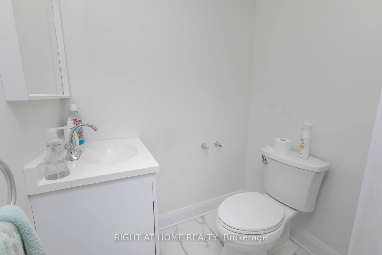 Photo 12 of 1558-62 Baseline Road, Ottawa, Meadowlands/St. Claire Gardens — HOMEH