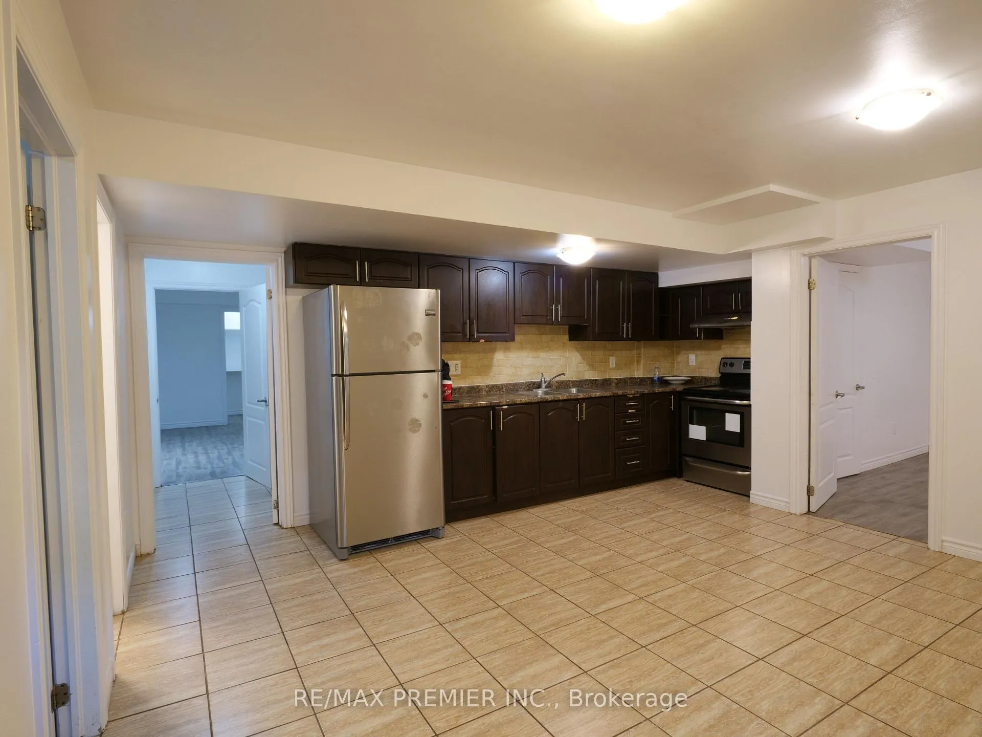 Photo 5 of 19 Blazing Star Dr., Brampton, Sandringham-Wellington — HOMEH