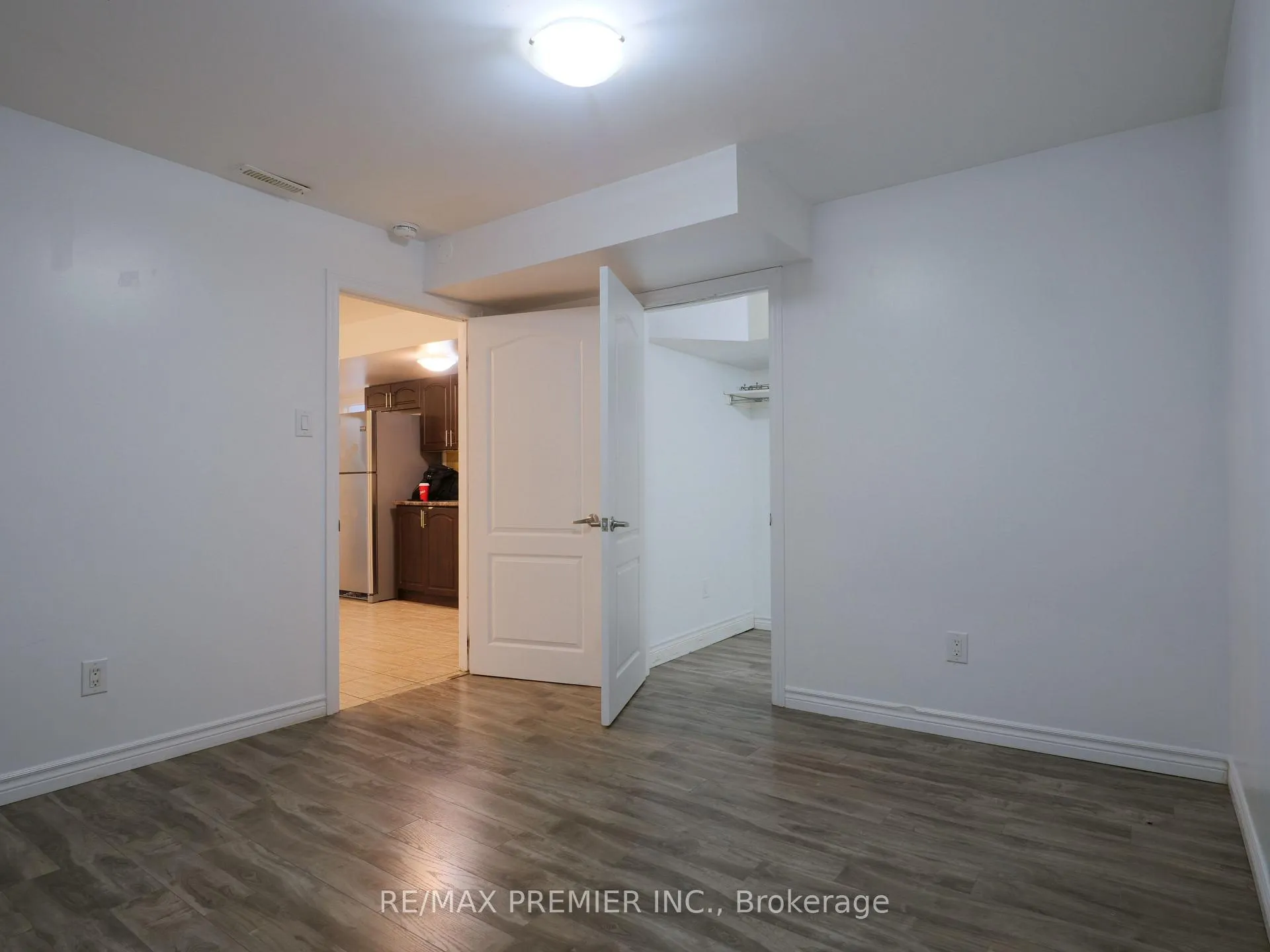 Photo 9 of 19 Blazing Star Dr., Brampton, Sandringham-Wellington — HOMEH