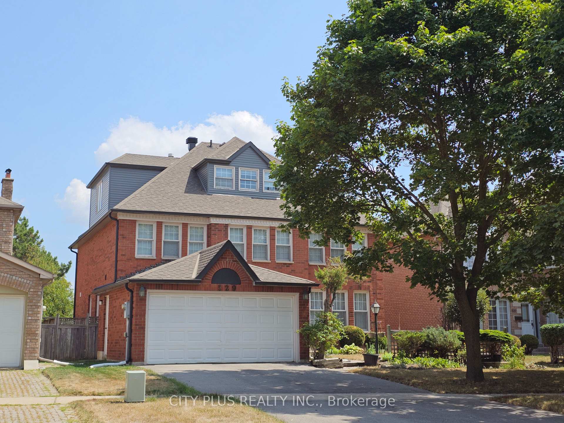 Photo 1 of 529 Village Parkway, Markham, Unionville — HOMEH