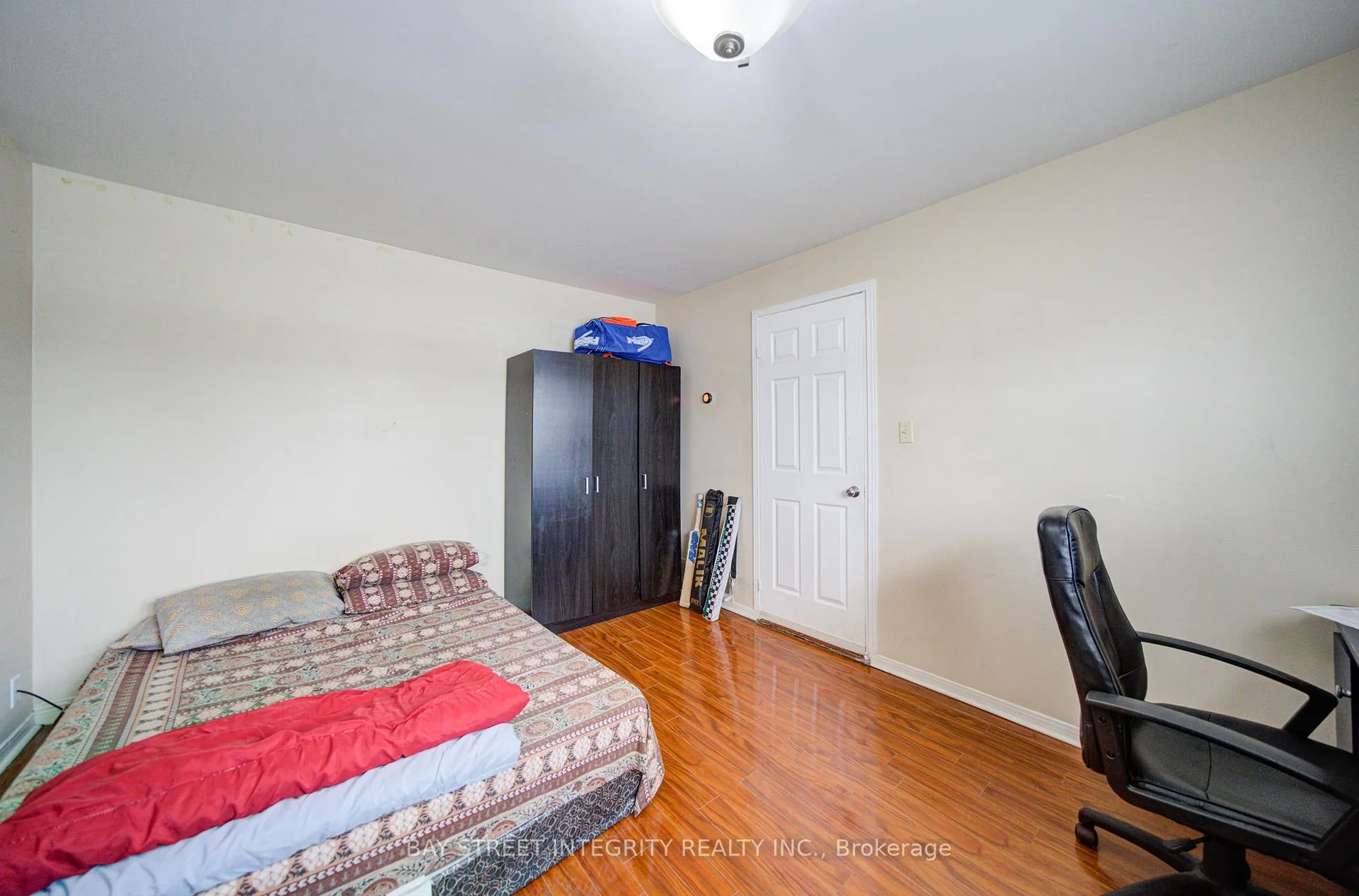 Photo 17 of 107 Autumn Glen Circle, Etobicoke, West Humber-Clairville — HOMEH