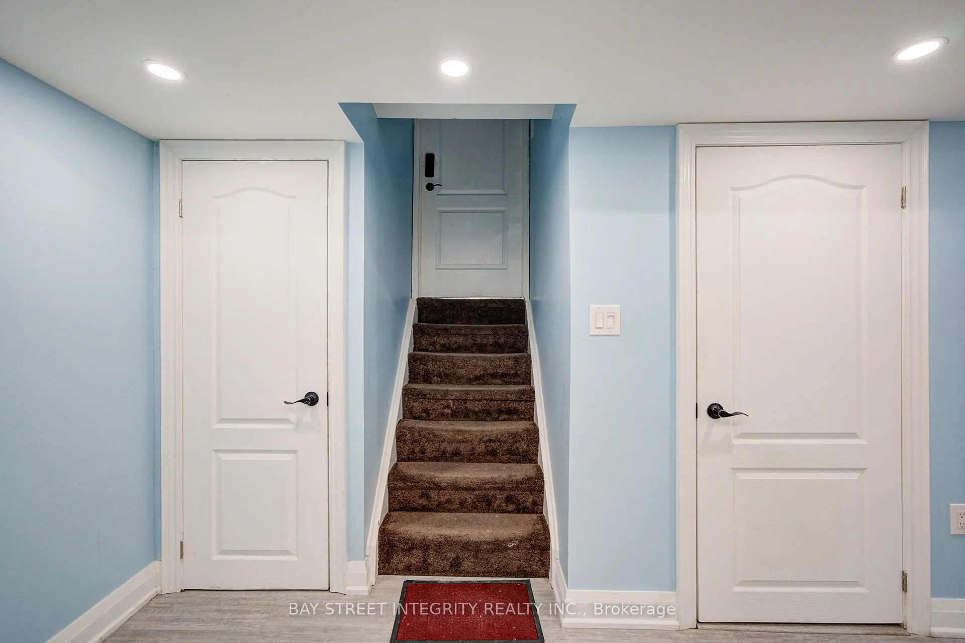 Photo 29 of 107 Autumn Glen Circle, Etobicoke, West Humber-Clairville — HOMEH