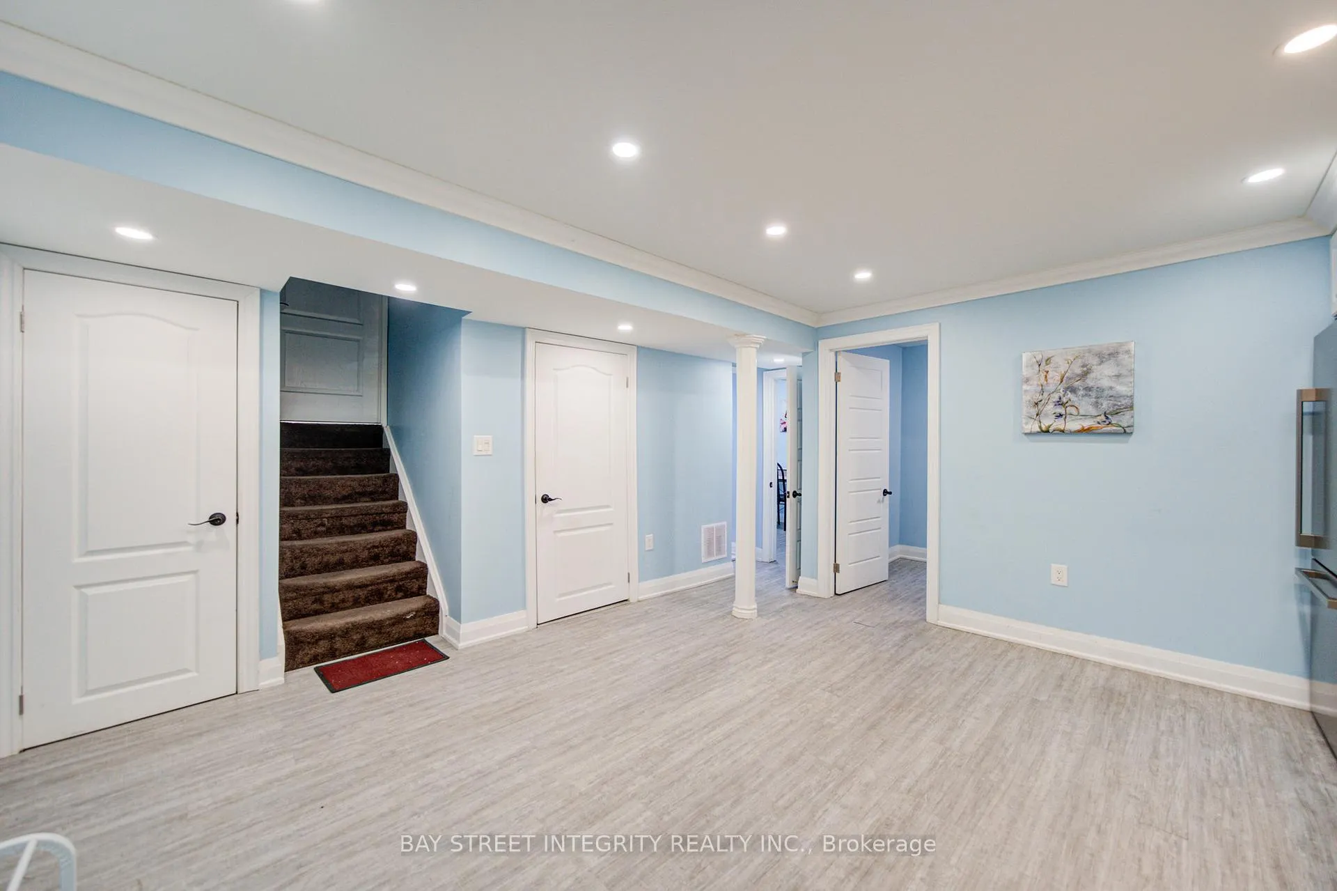 Photo 32 of 107 Autumn Glen Circle, Etobicoke, West Humber-Clairville — HOMEH