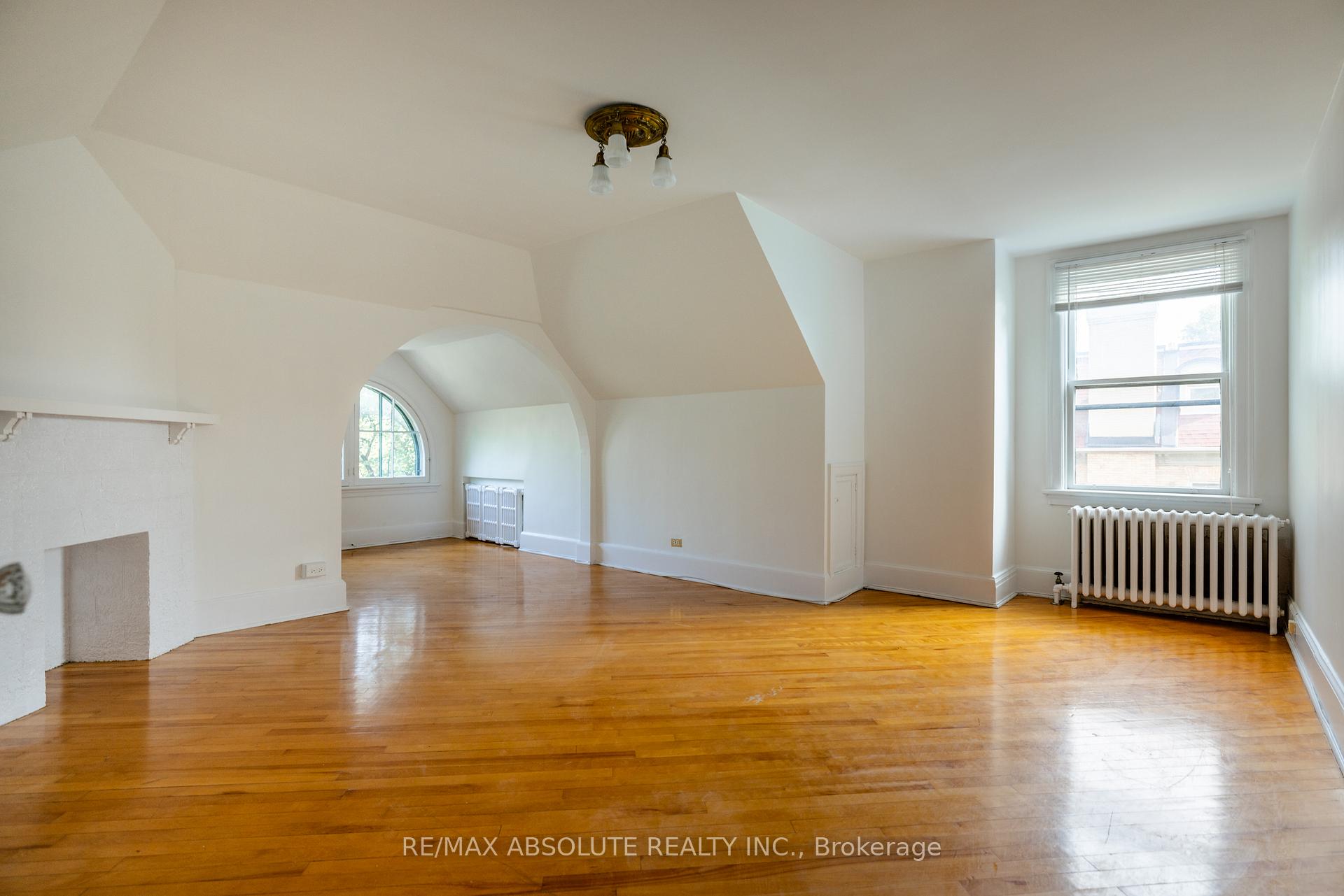 Photo 5 of Unit 3, 258 Daly Avenue, Ottawa, Sandy Hill — HOMEH