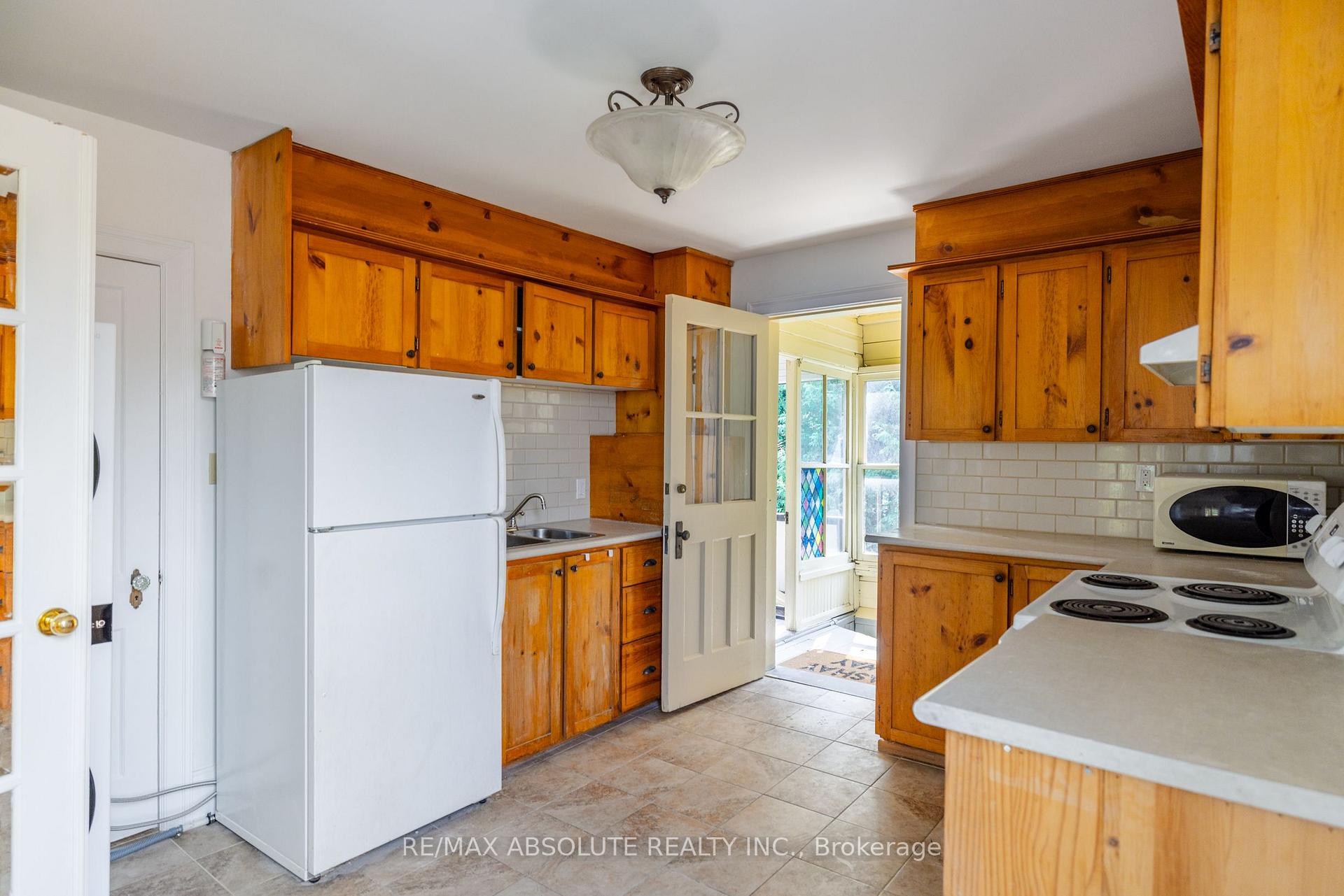 Photo 11 of Unit 3, 258 Daly Avenue, Ottawa, Sandy Hill — HOMEH