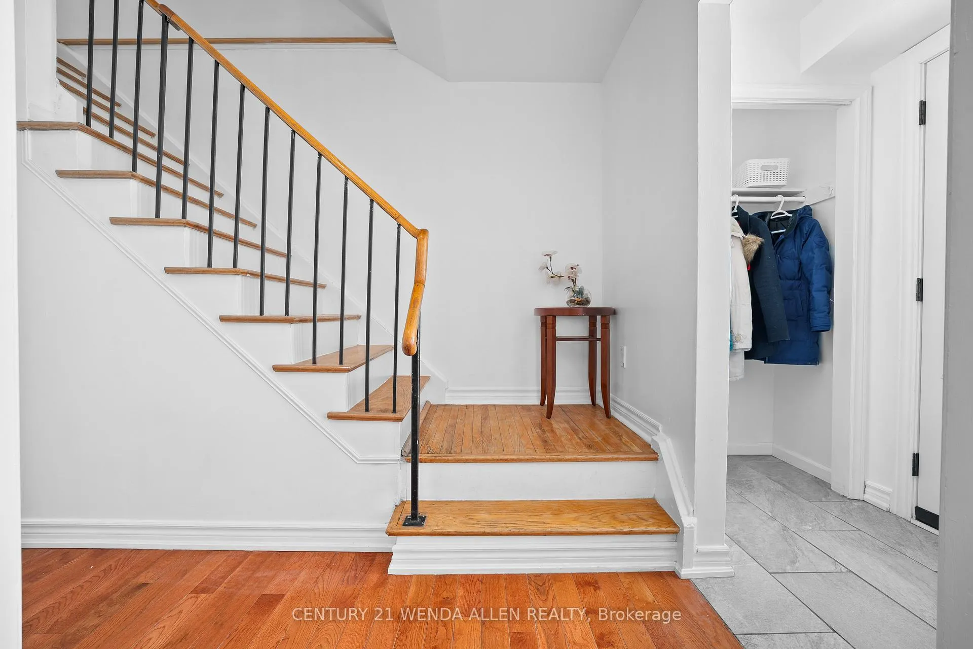 Photo 17 of 403 Fleetwood Drive, Oshawa, Eastdale — HOMEH