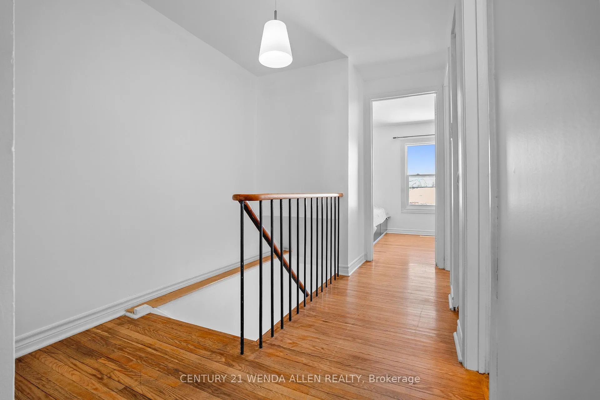 Photo 18 of 403 Fleetwood Drive, Oshawa, Eastdale — HOMEH
