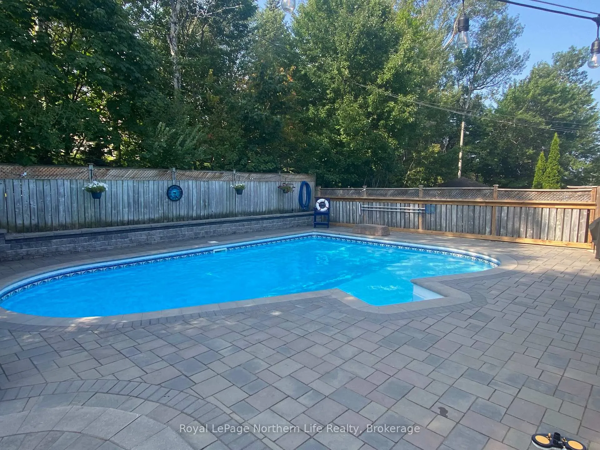 Photo 7 of 98 Sable Crescent, North Bay, Birchaven — HOMEH