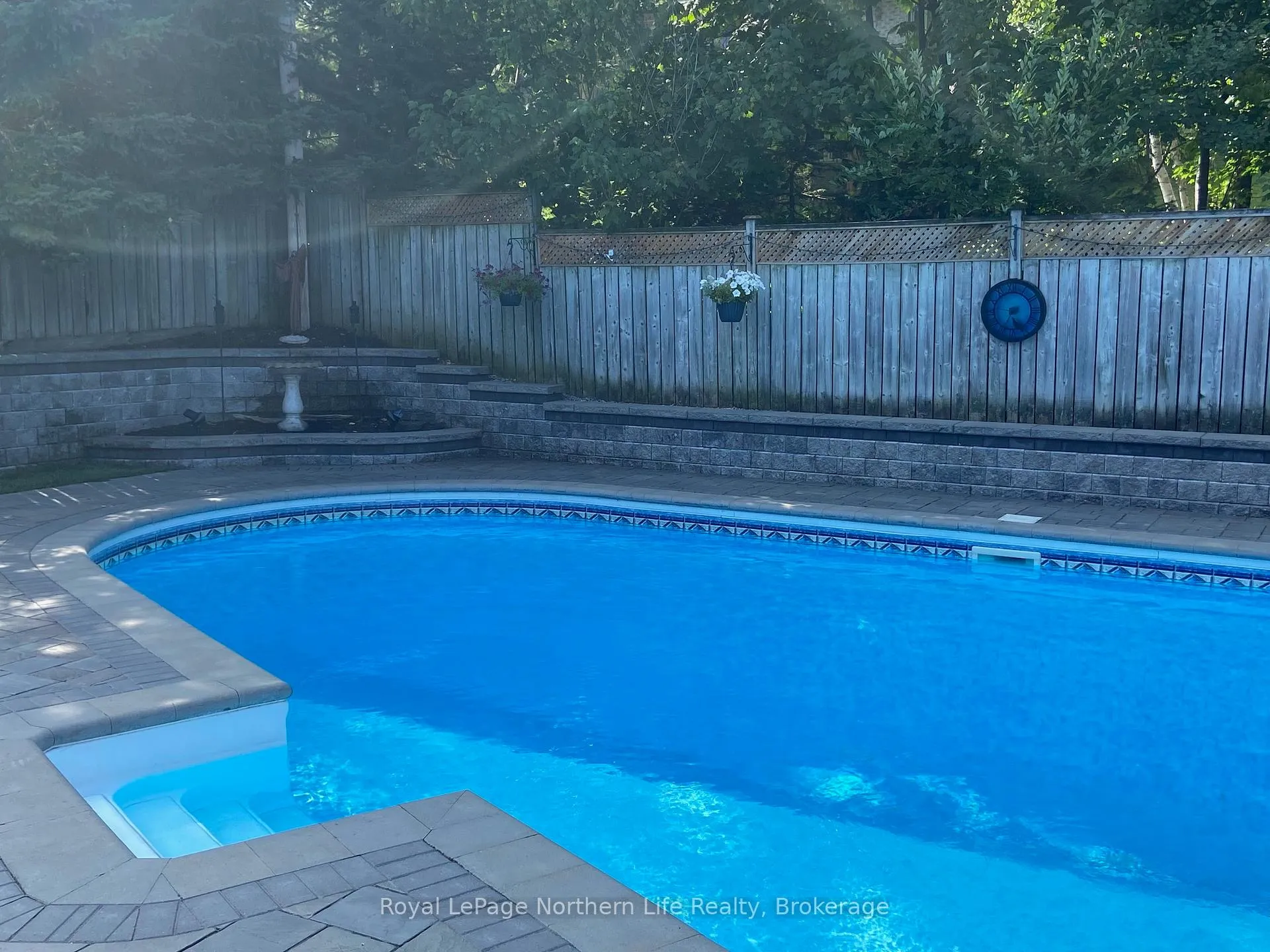 Photo 12 of 98 Sable Crescent, North Bay, Birchaven — HOMEH