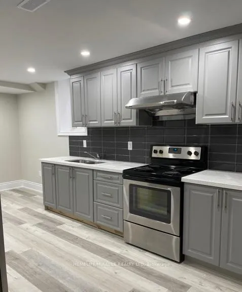 Photo 13 of 78 Saint Dennis Road, Brampton, Sandringham-Wellington North — HOMEH