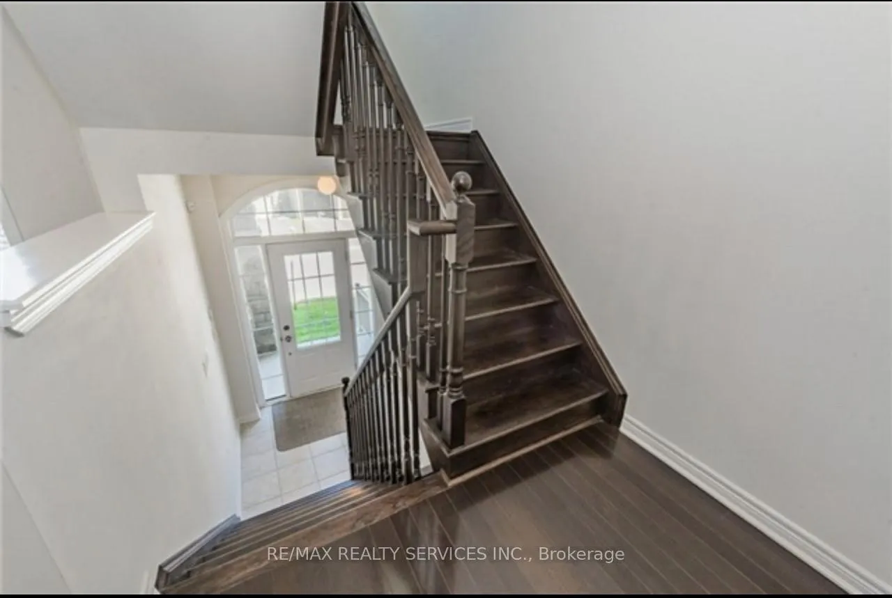 Photo 2 of 74 Aldersgate Drive, Brampton, Northwest Brampton — HOMEH