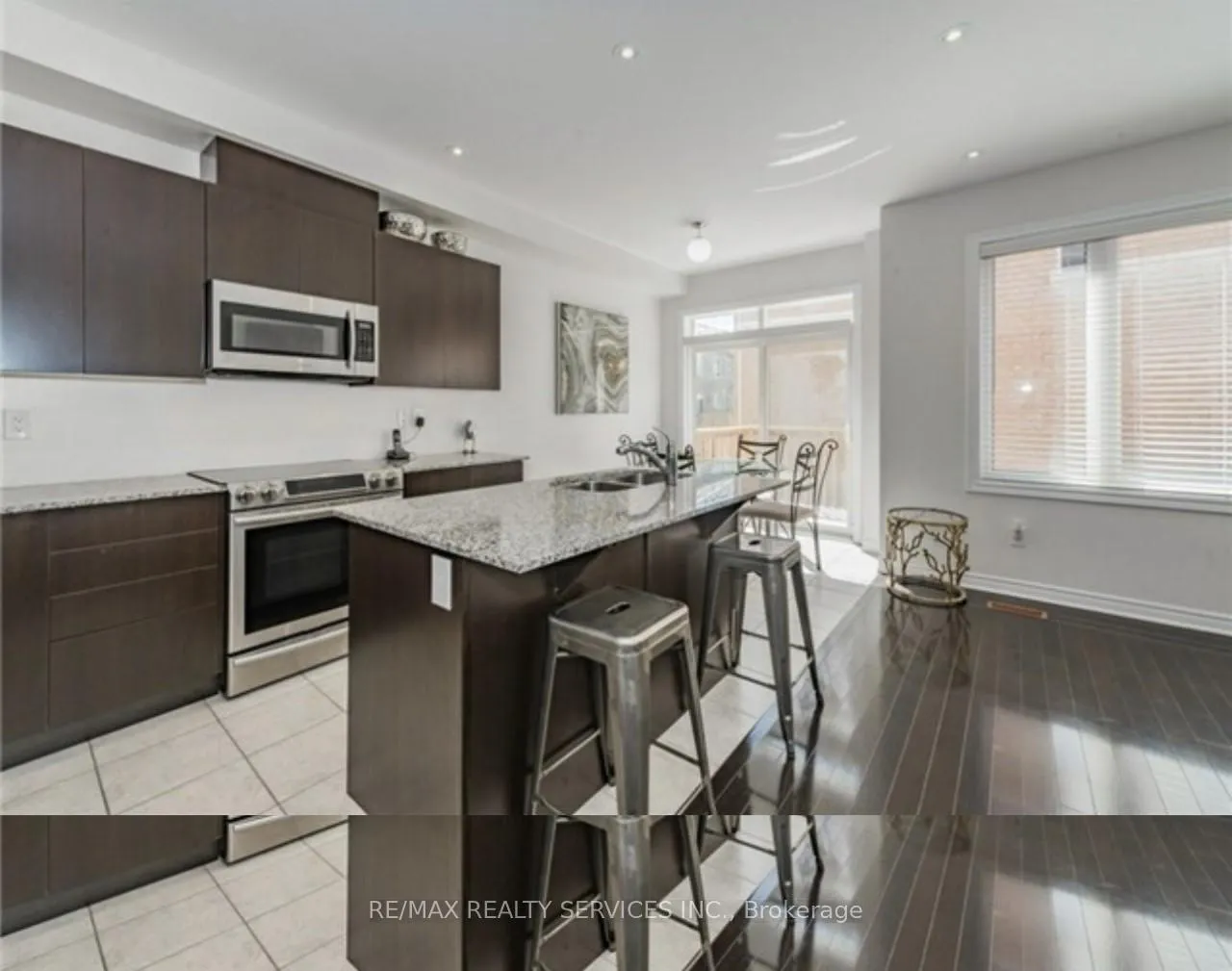 Photo 6 of 74 Aldersgate Drive, Brampton, Northwest Brampton — HOMEH