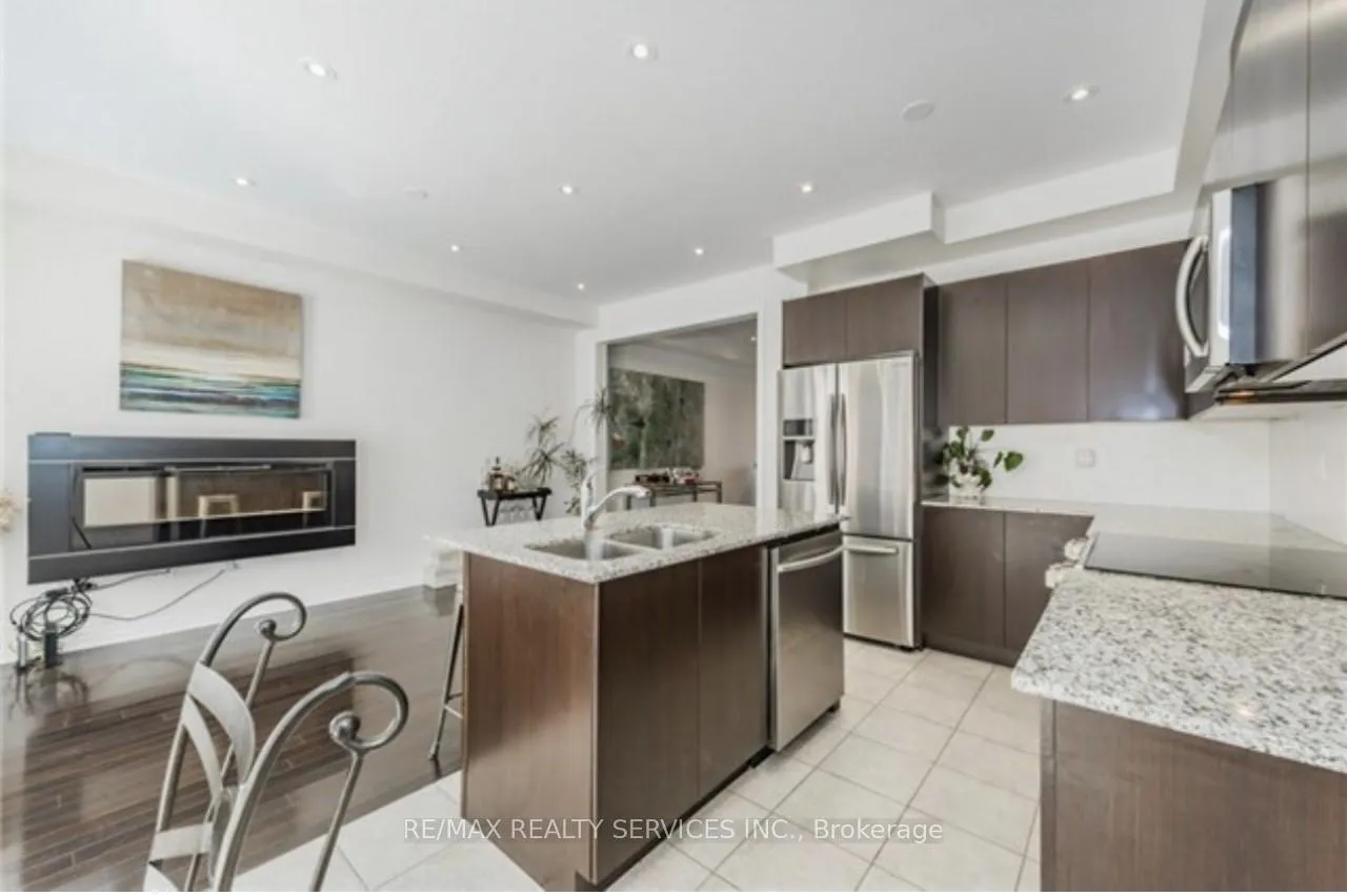 Photo 8 of 74 Aldersgate Drive, Brampton, Northwest Brampton — HOMEH