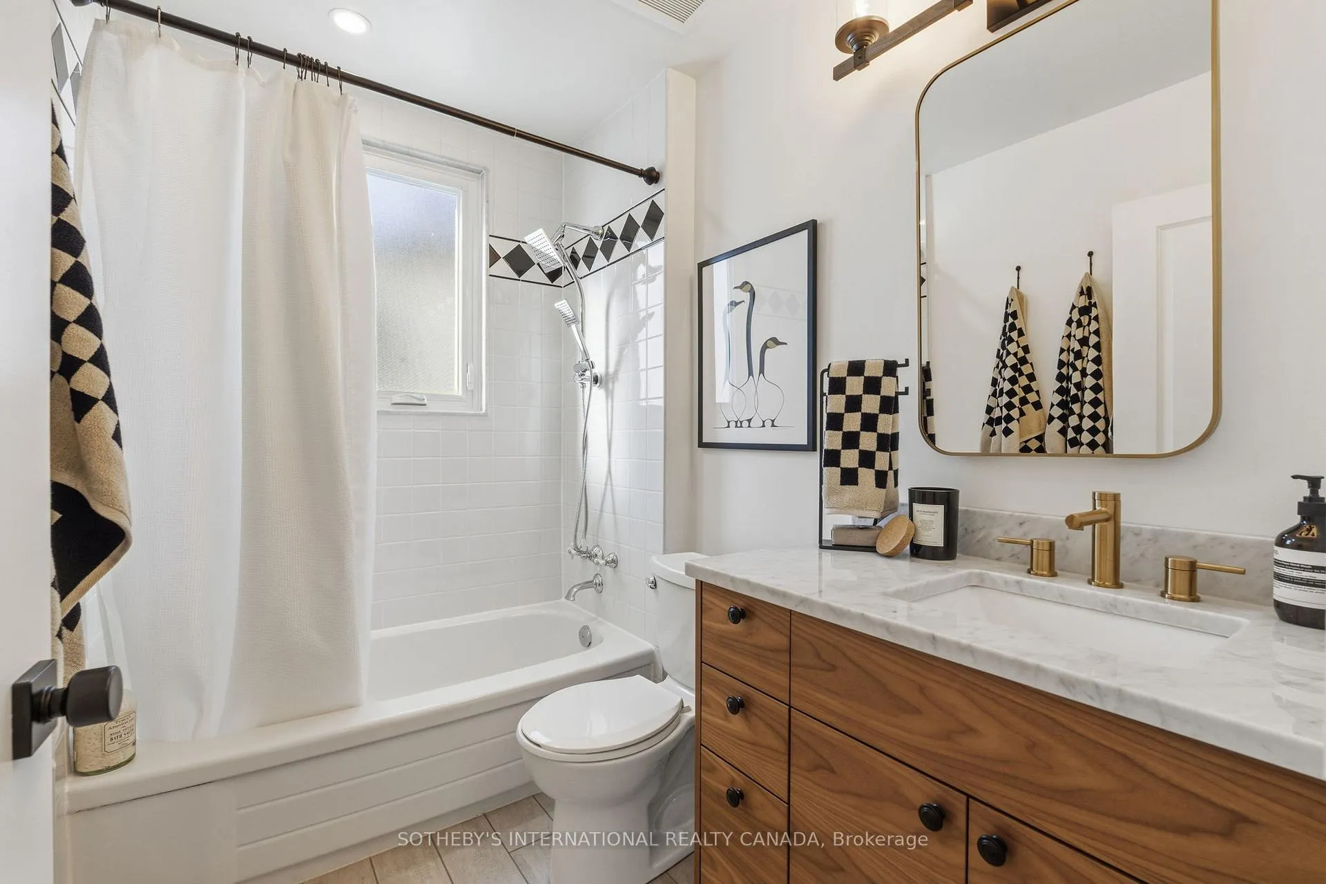 Photo 15 of 102 Mortimer Avenue, Toronto, Broadview North — HOMEH