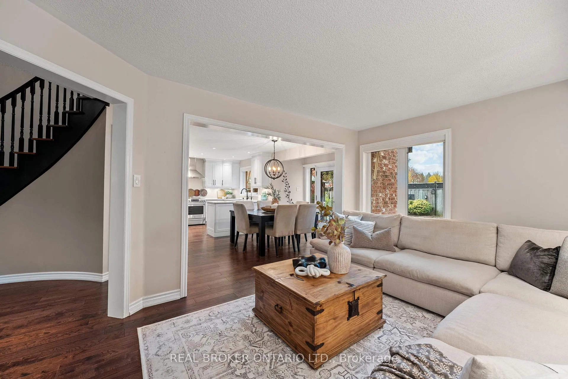 Photo 11 of 7 Mahogany Court, Aurora, Aurora Highlands — HOMEH