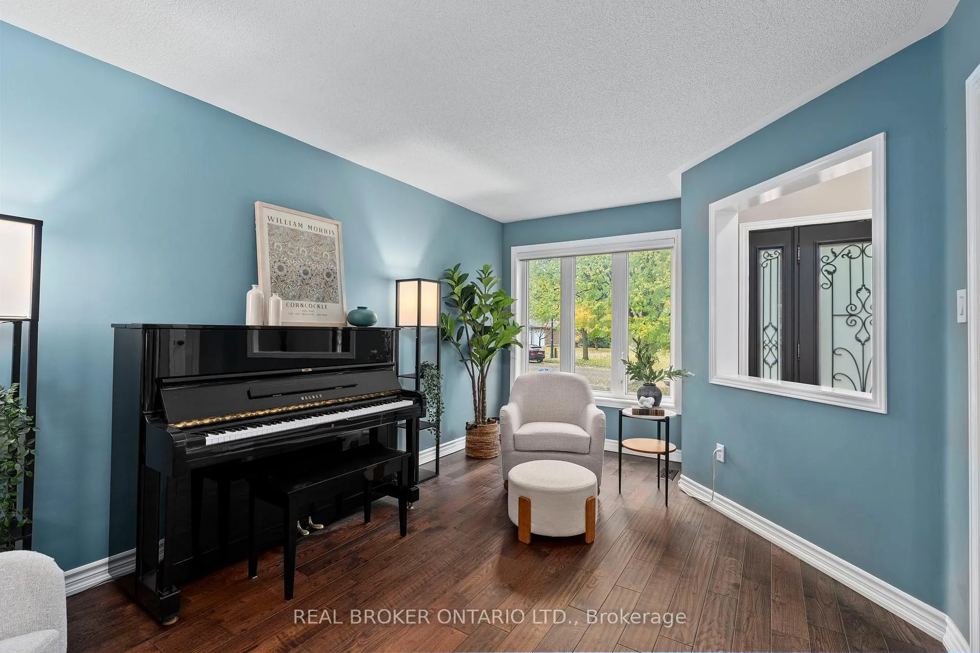 Photo 13 of 7 Mahogany Court, Aurora, Aurora Highlands — HOMEH