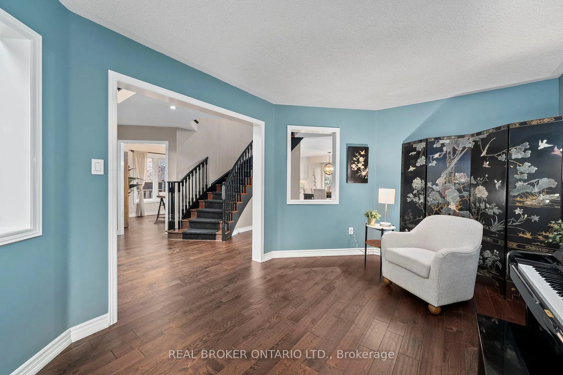 Photo 14 of 7 Mahogany Court, Aurora, Aurora Highlands — HOMEH