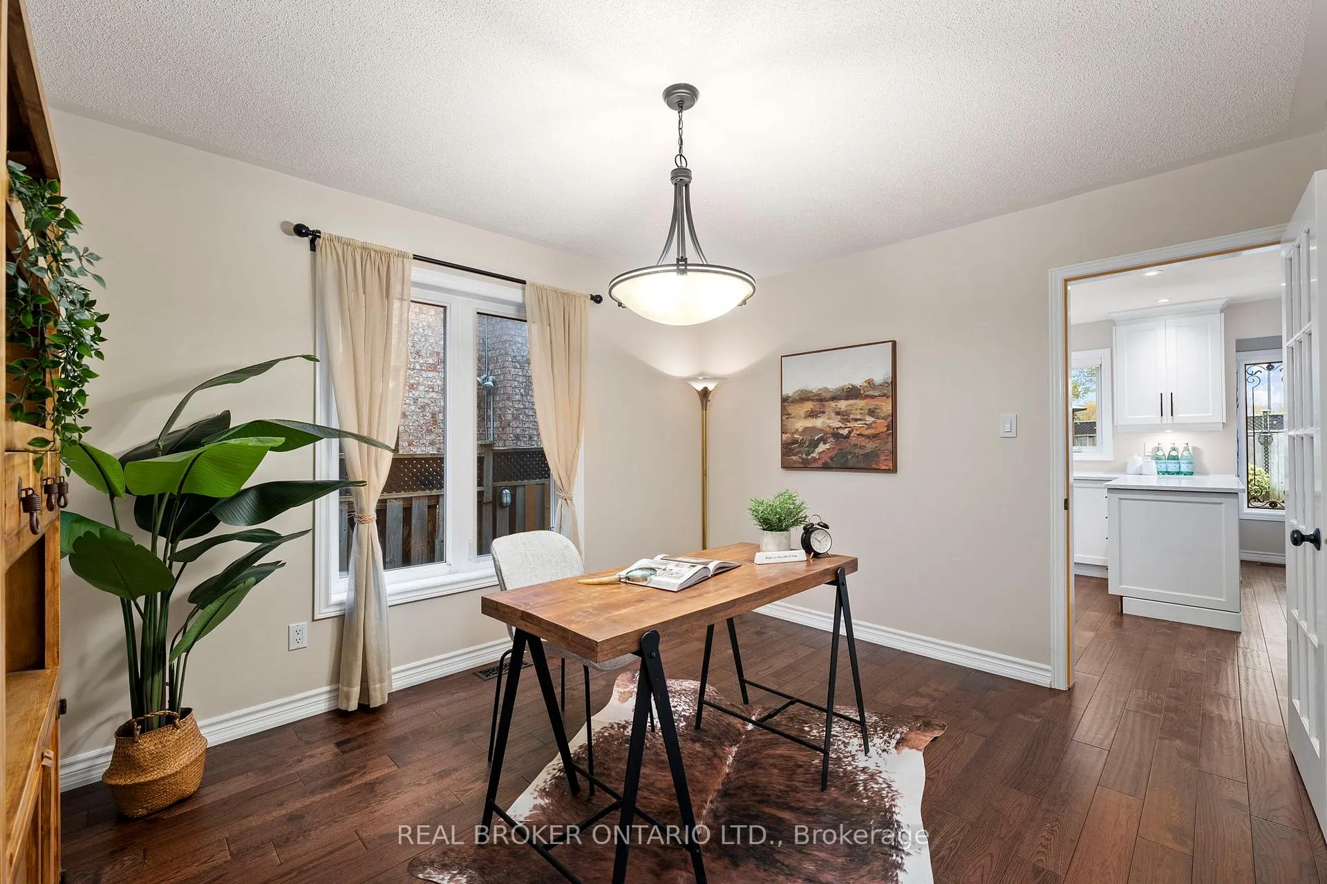 Photo 15 of 7 Mahogany Court, Aurora, Aurora Highlands — HOMEH