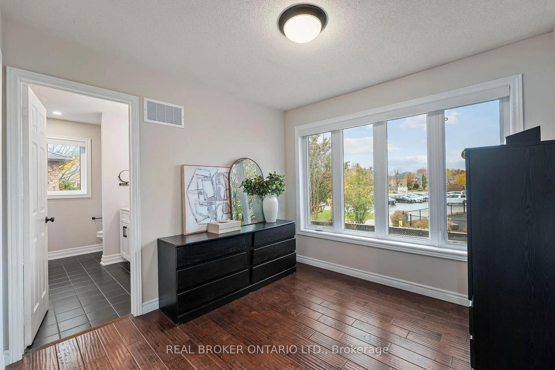 Photo 21 of 7 Mahogany Court, Aurora, Aurora Highlands — HOMEH