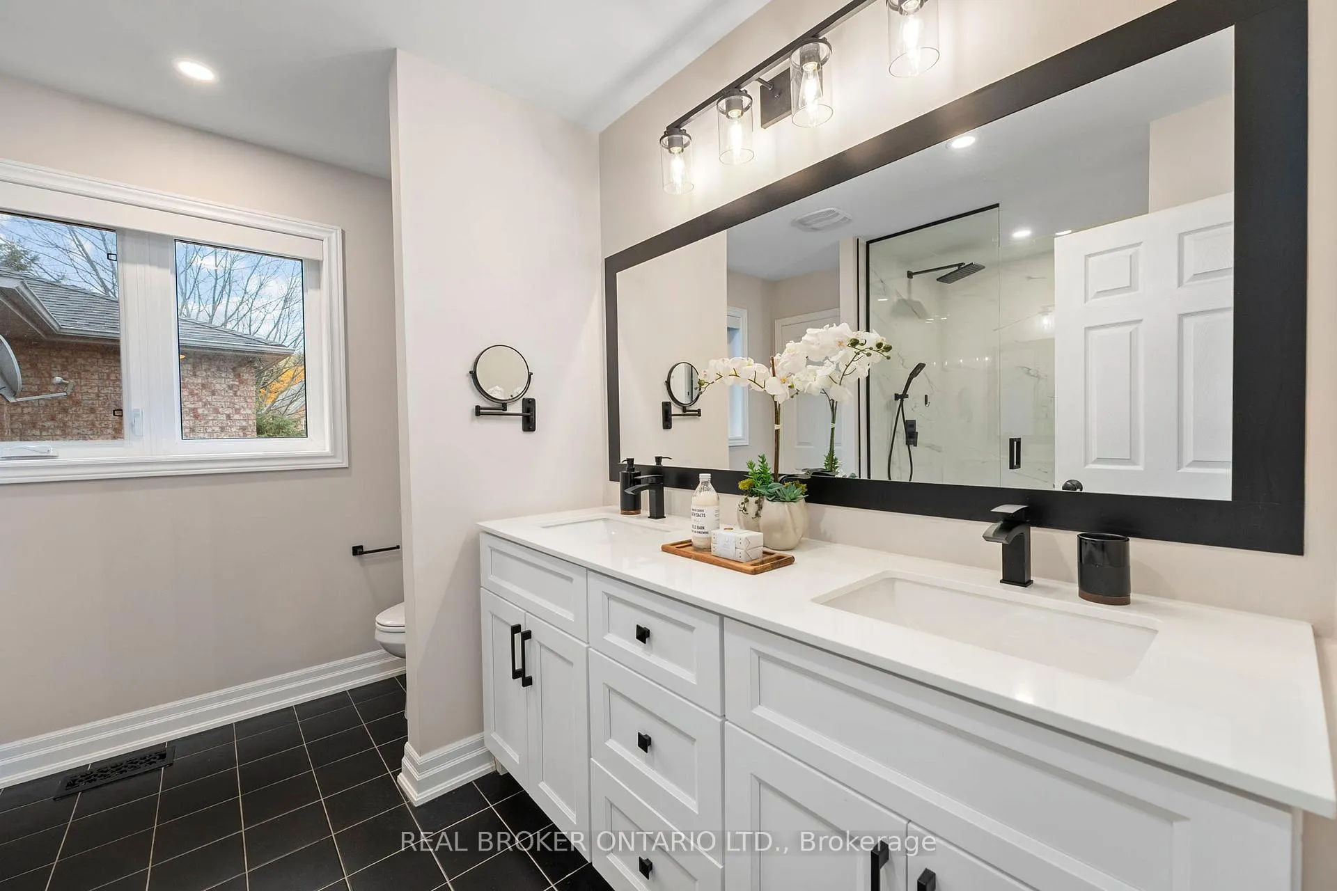 Photo 22 of 7 Mahogany Court, Aurora, Aurora Highlands — HOMEH