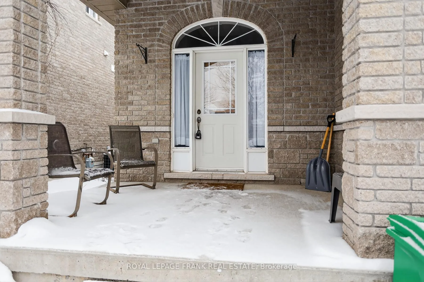 Photo 2 of 456 Settlers Ridge, Peterborough, Northcrest Ward 5 — HOMEH