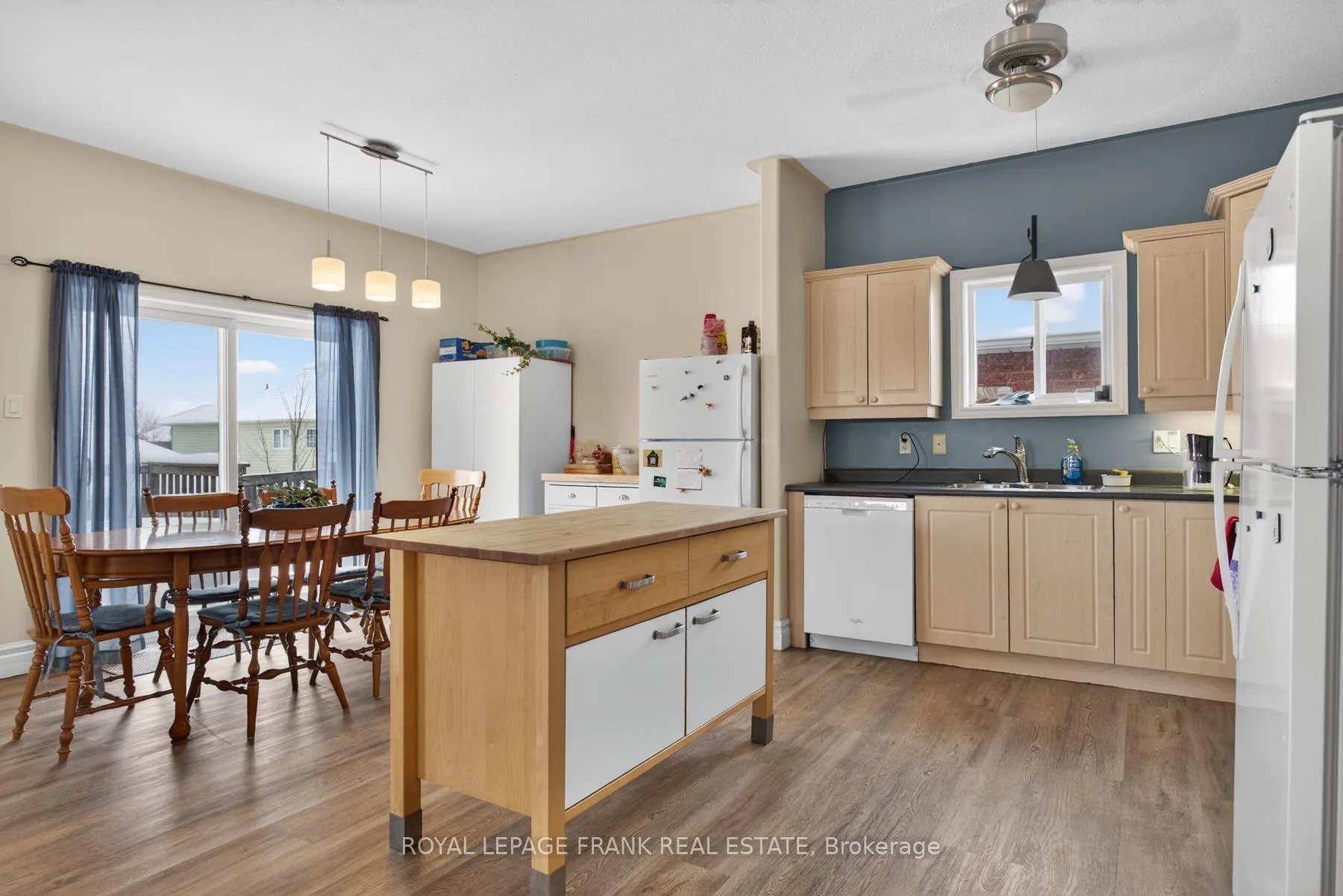 Photo 7 of 456 Settlers Ridge, Peterborough, Northcrest Ward 5 — HOMEH