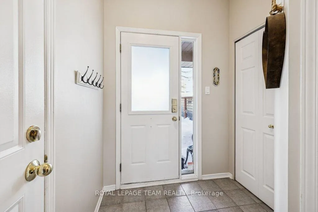 Photo 3 of 4298 Sunwood Crescent, Ottawa, Carson Grove — HOMEH