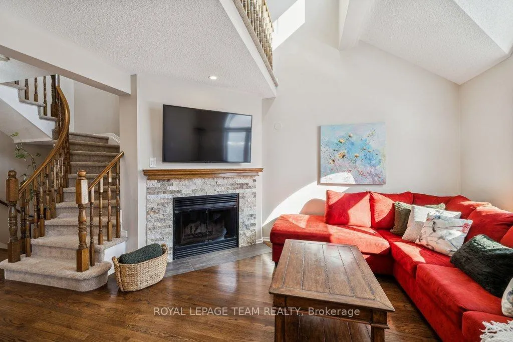 Photo 10 of 4298 Sunwood Crescent, Ottawa, Carson Grove — HOMEH