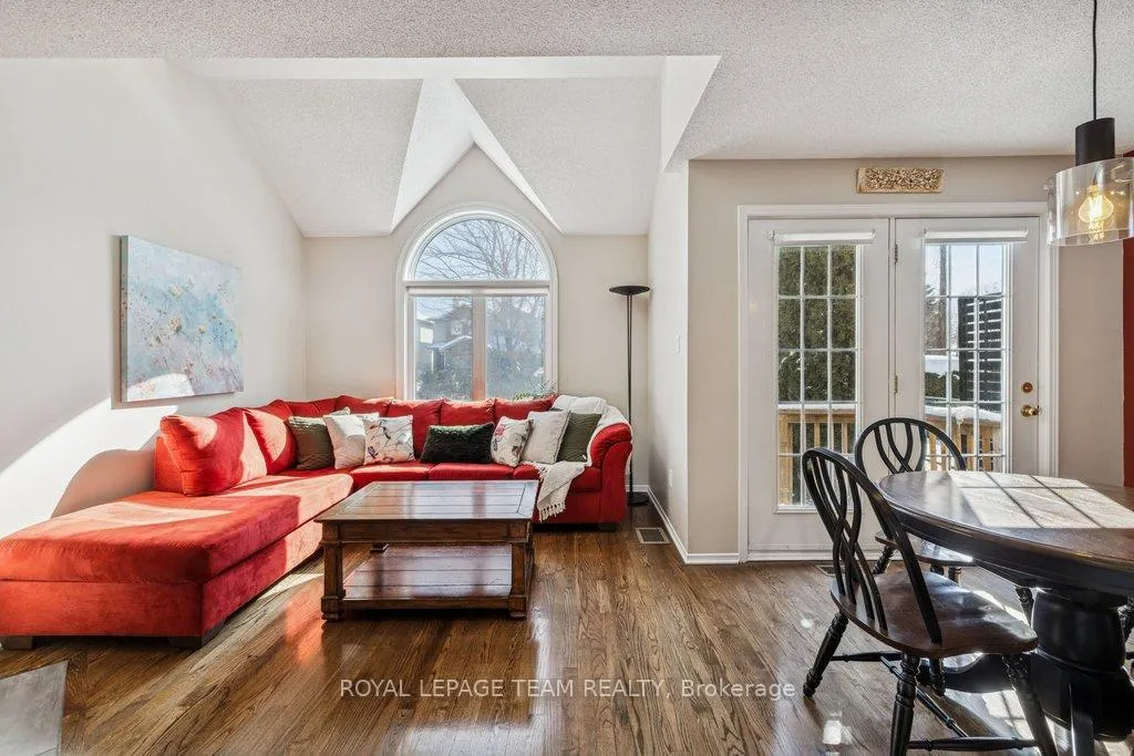 Photo 13 of 4298 Sunwood Crescent, Ottawa, Carson Grove — HOMEH