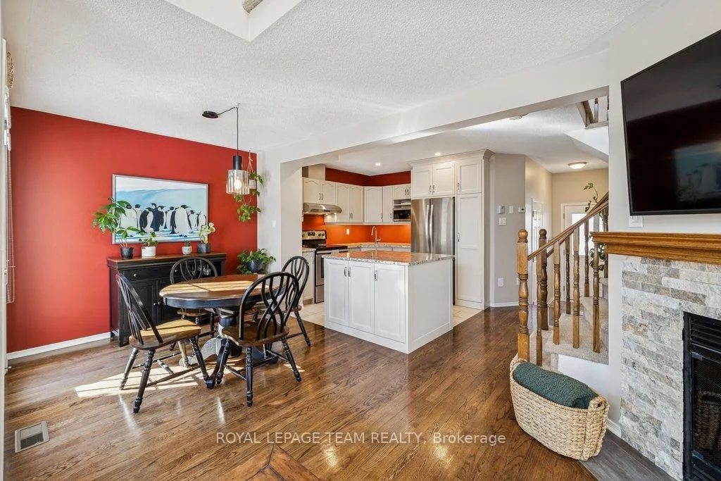Photo 14 of 4298 Sunwood Crescent, Ottawa, Carson Grove — HOMEH