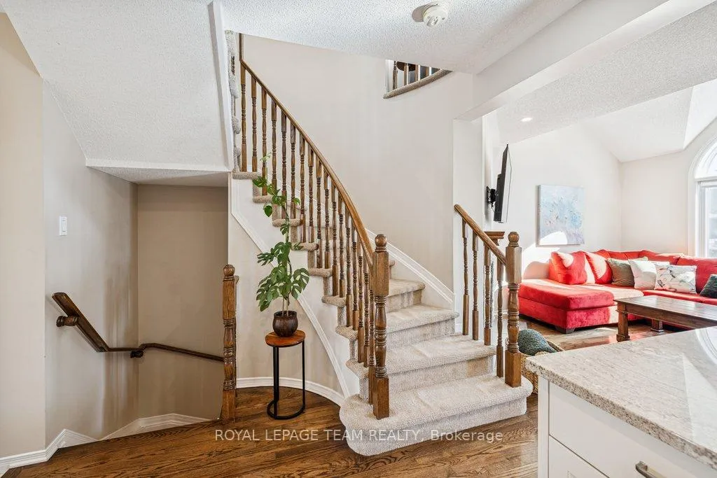 Photo 15 of 4298 Sunwood Crescent, Ottawa, Carson Grove — HOMEH