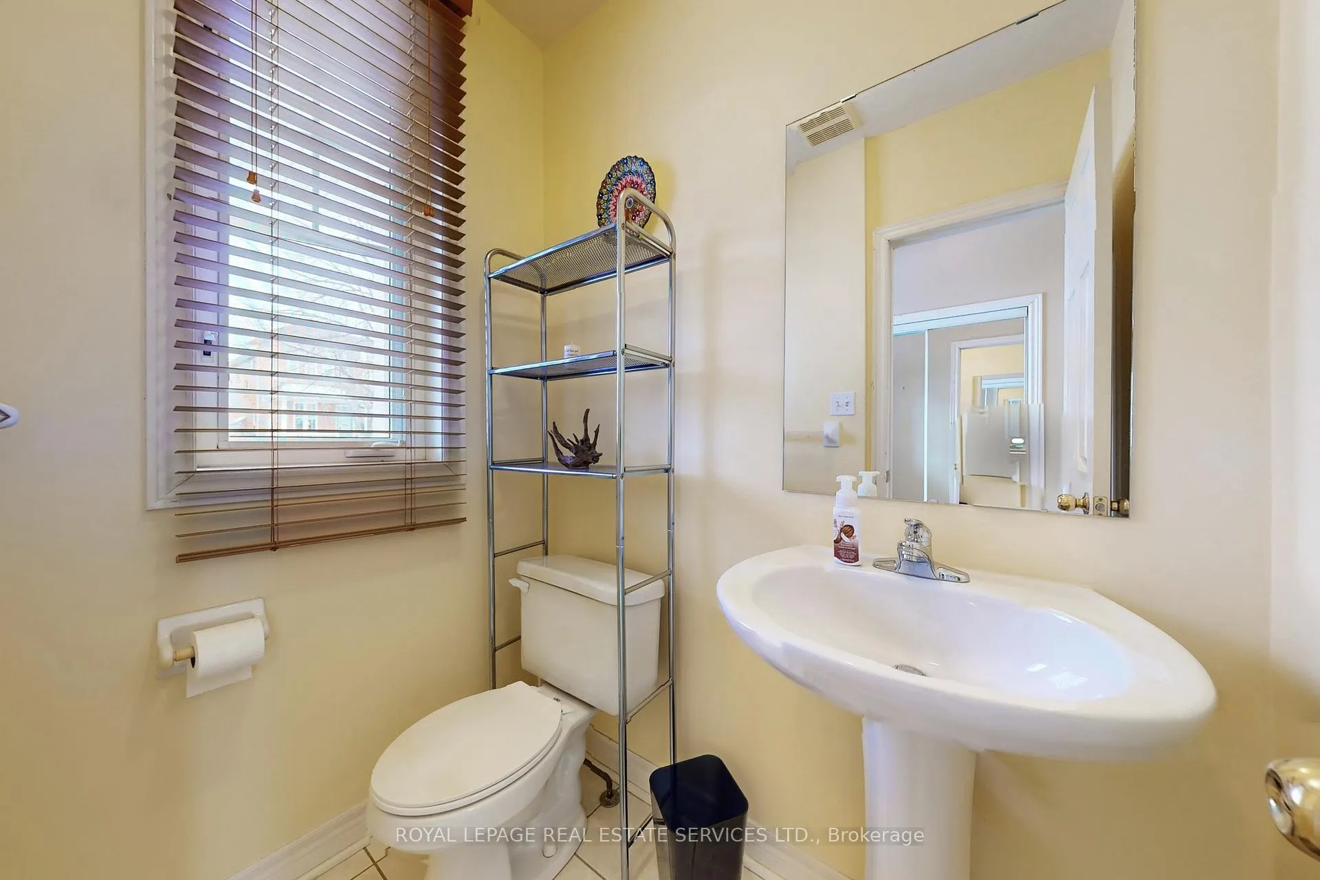 Photo 38 of 65 Ashdale Road, Brampton, Bram West — HOMEH