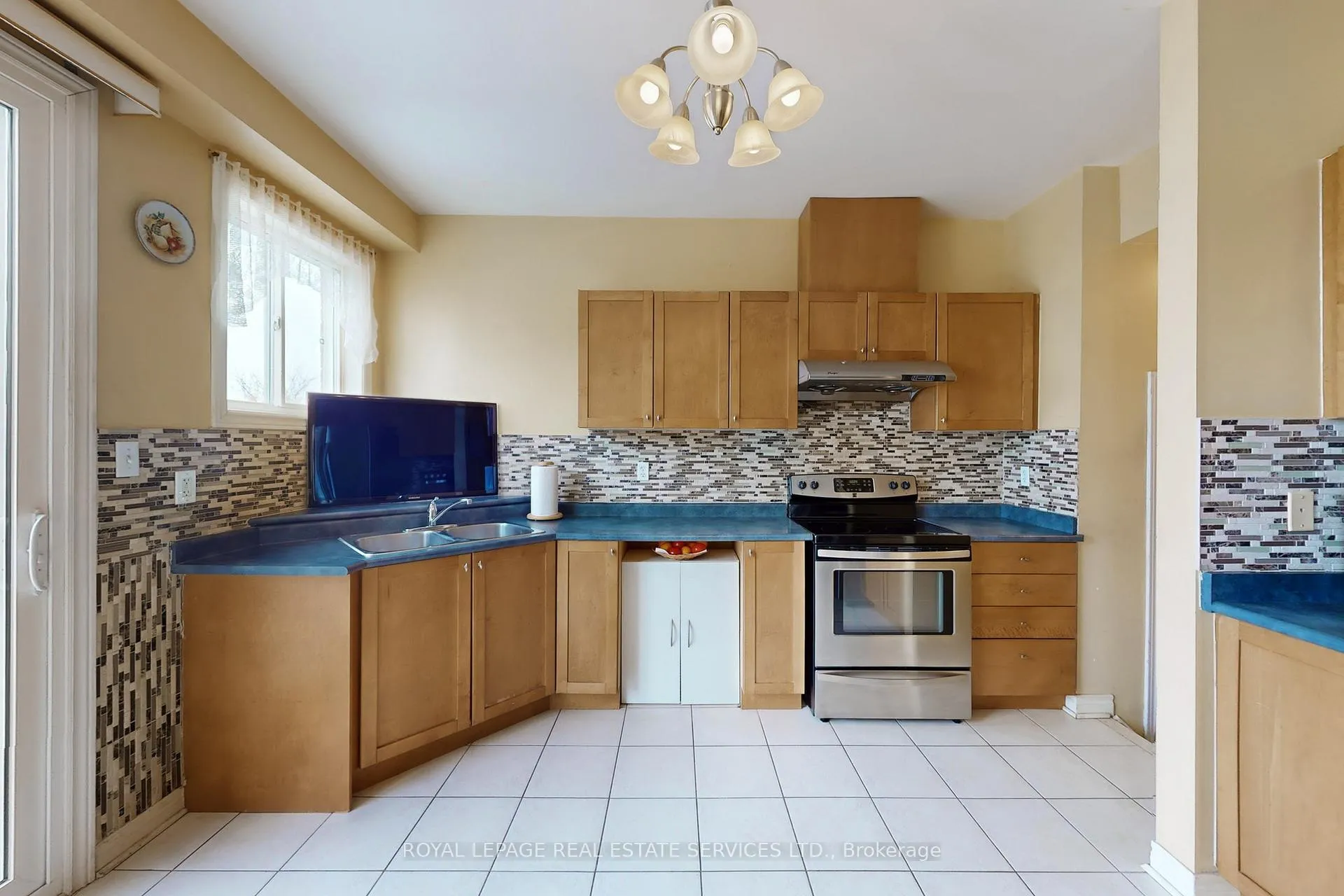 Photo 44 of 65 Ashdale Road, Brampton, Bram West — HOMEH