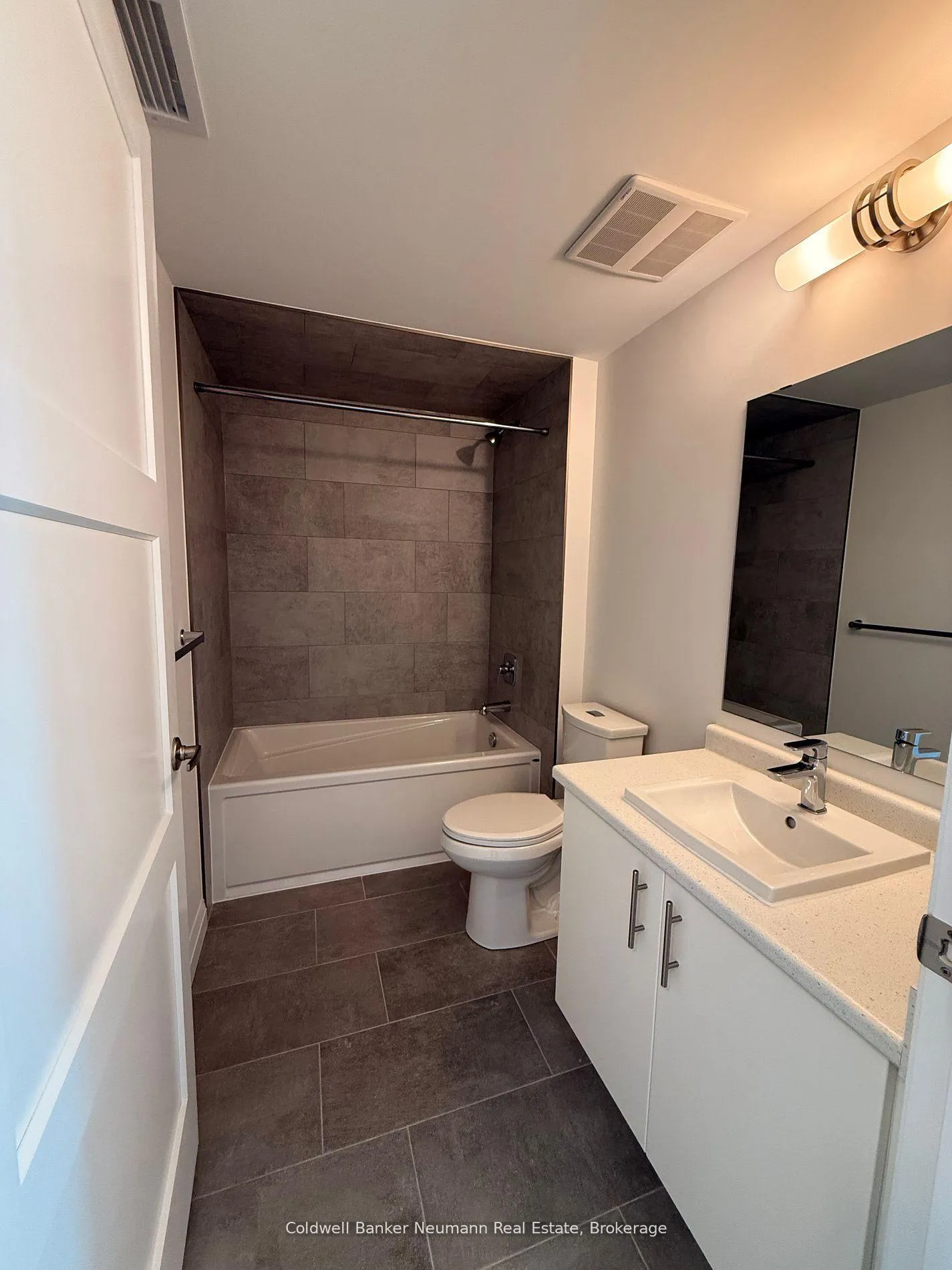 Photo 5 of Unit 715, 93 Arthur Street S, Guelph, St. Patrick's Ward — HOMEH