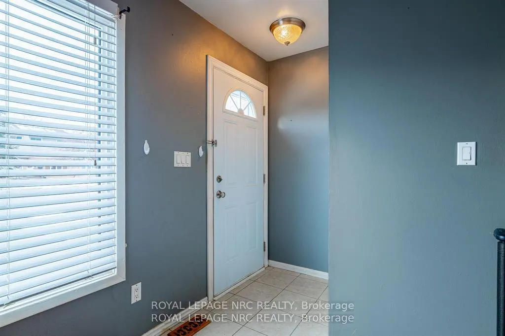 Photo 3 of Unit 39, 4215 Meadowvale Drive, Niagara Falls, Morrison — HOMEH
