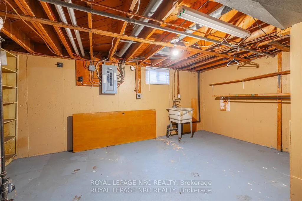 Photo 17 of Unit 39, 4215 Meadowvale Drive, Niagara Falls, Morrison — HOMEH