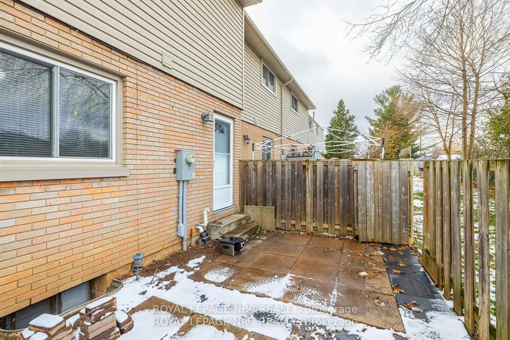 Photo 19 of Unit 39, 4215 Meadowvale Drive, Niagara Falls, Morrison — HOMEH