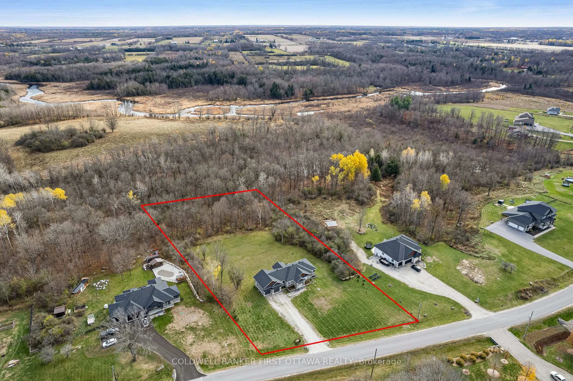 Photo 37 of 121 Ernest Way, Tay Valley, Bathurst/Burgess & Sherbrooke (Bathurst) Twp — HOMEH