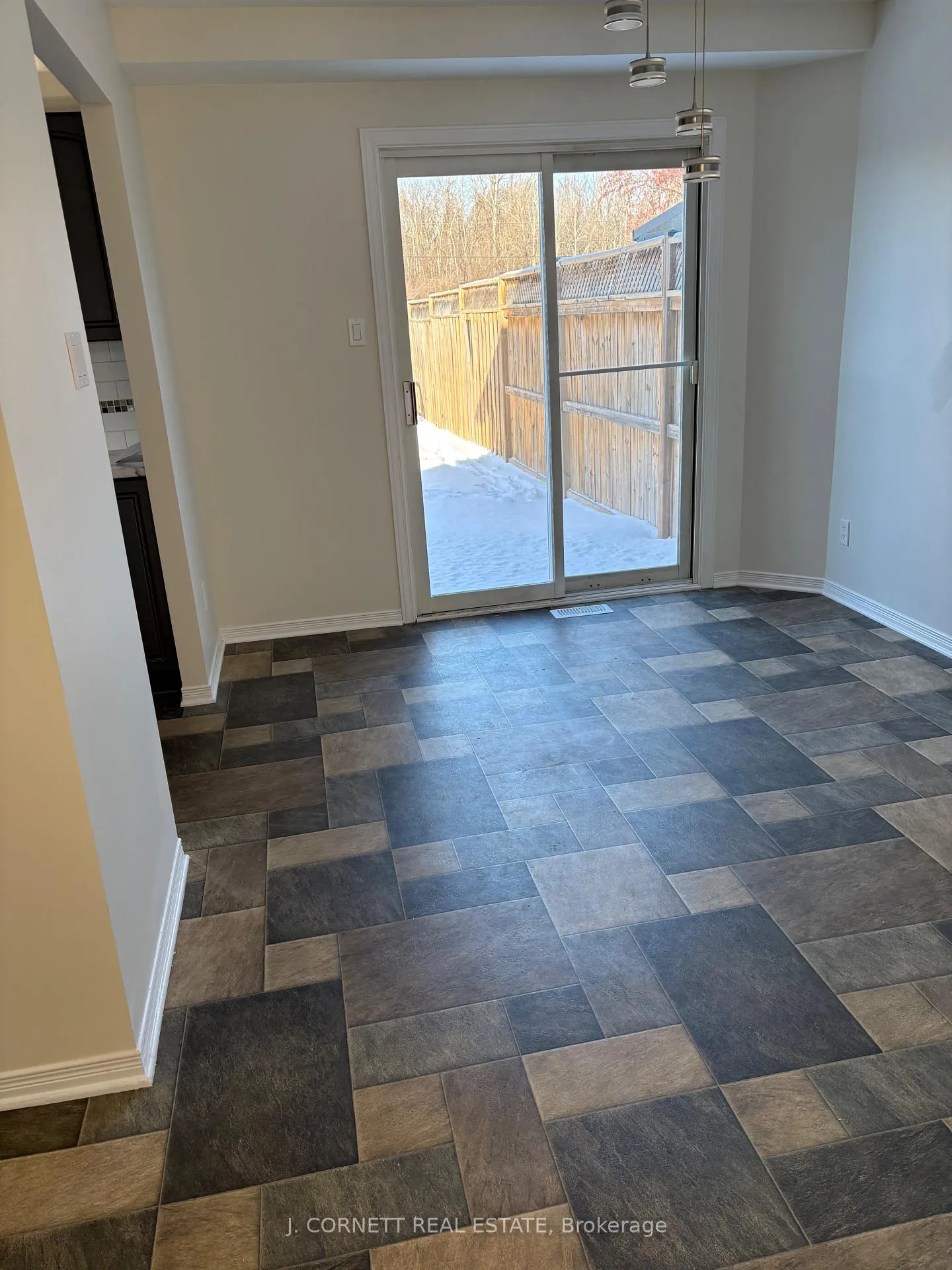 Photo 6 of 2313 Emily Crescent, Cornwall — HOMEH