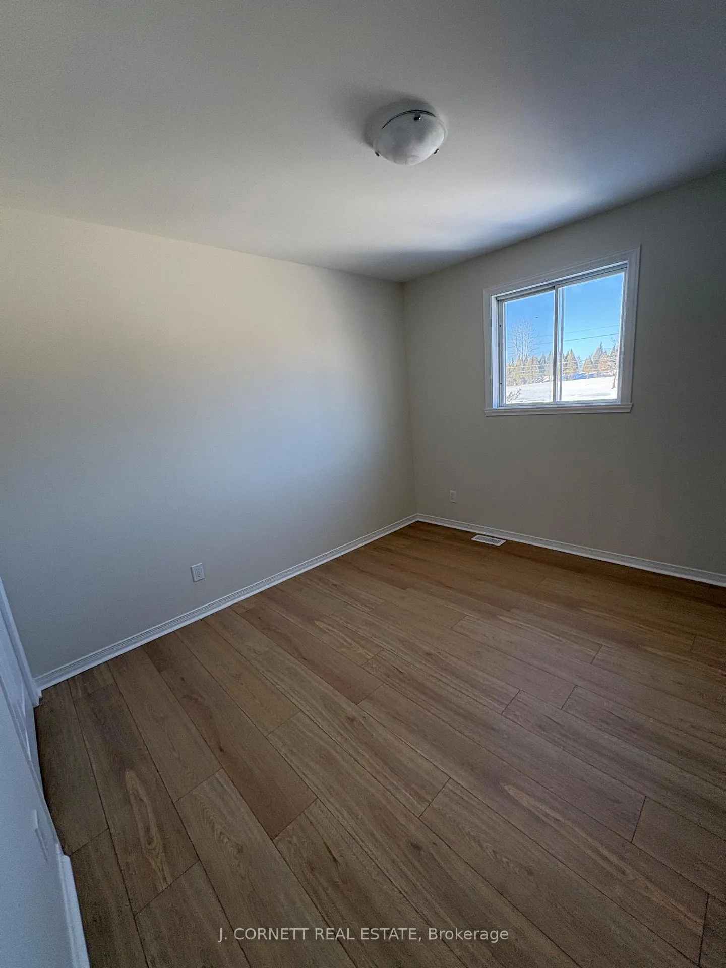 Photo 15 of 2313 Emily Crescent, Cornwall — HOMEH