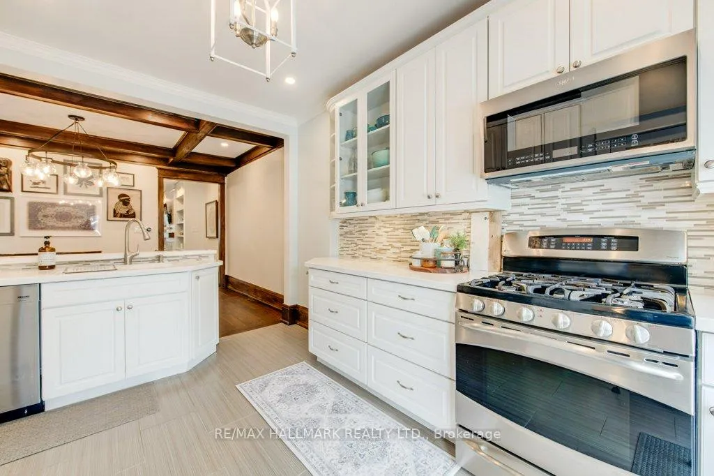 Photo 17 of 130 Bingham Avenue, Toronto, East End-Danforth — HOMEH