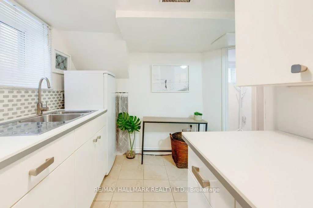 Photo 41 of 130 Bingham Avenue, Toronto, East End-Danforth — HOMEH