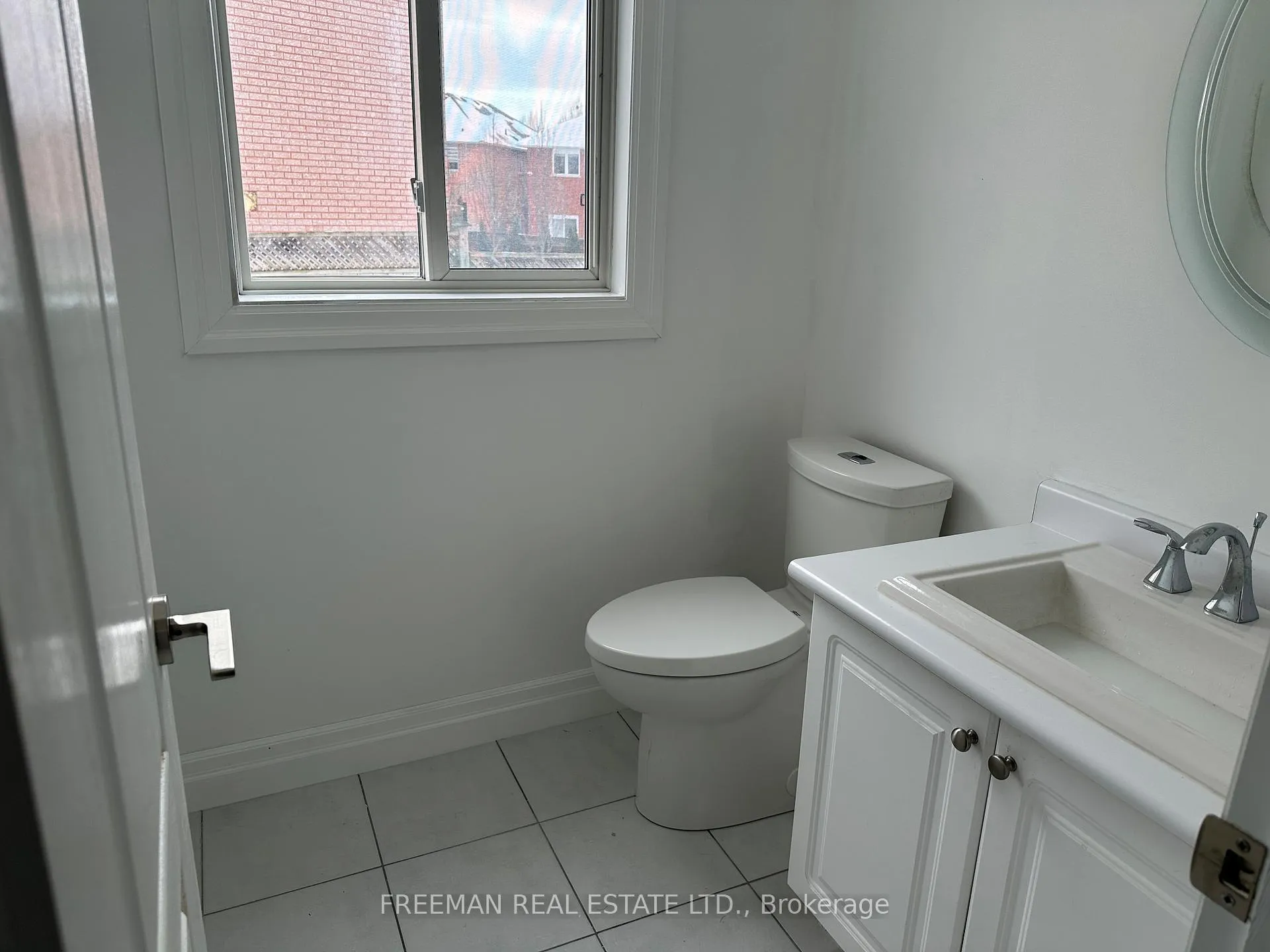 Photo 9 of 1 Humber Forest Court, Vaughan, Sonoma Heights — HOMEH