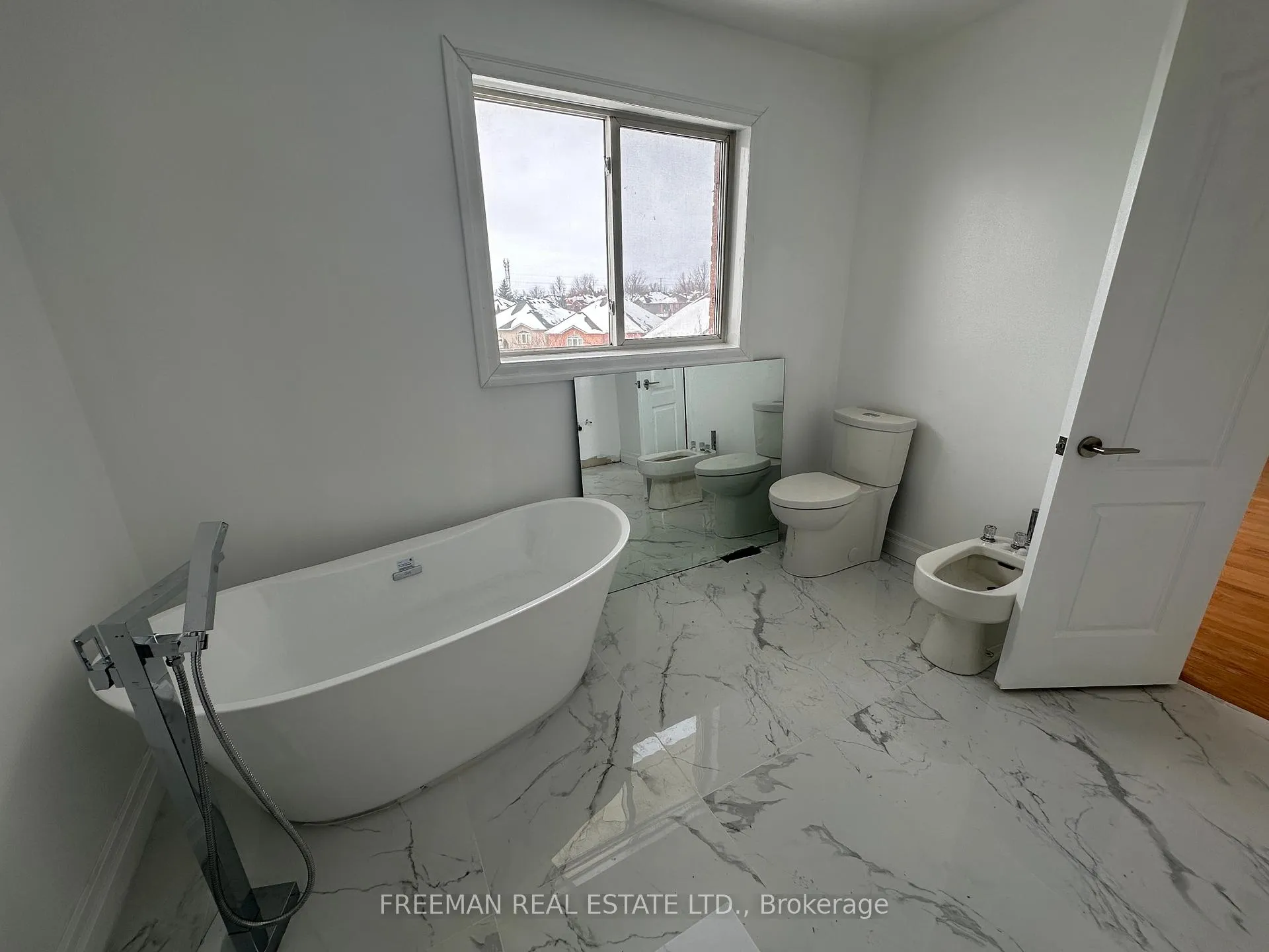 Photo 21 of 1 Humber Forest Court, Vaughan, Sonoma Heights — HOMEH