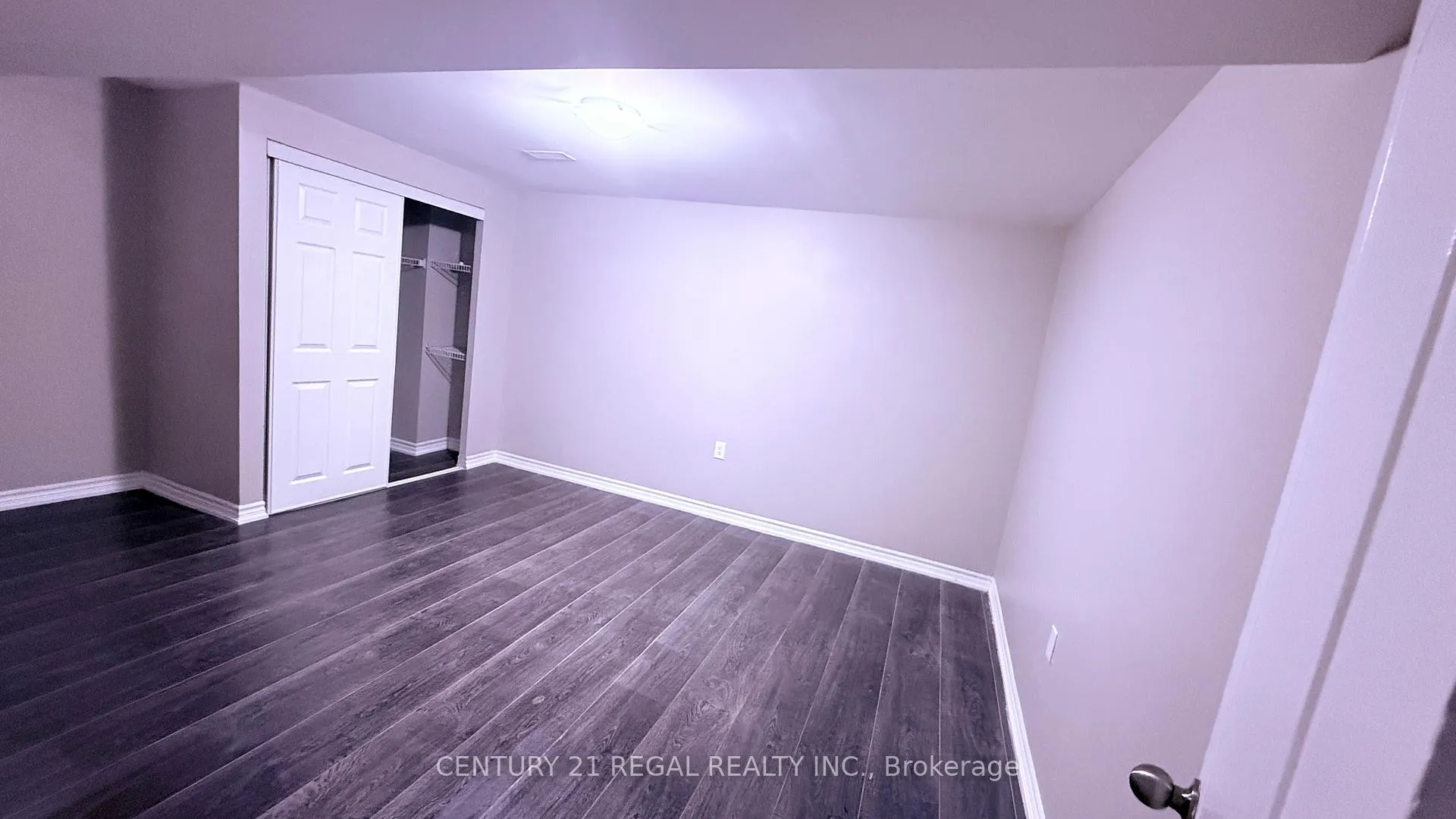 Photo 5 of 39 Laurentide Crescent, Brampton, Vales of Castlemore North — HOMEH