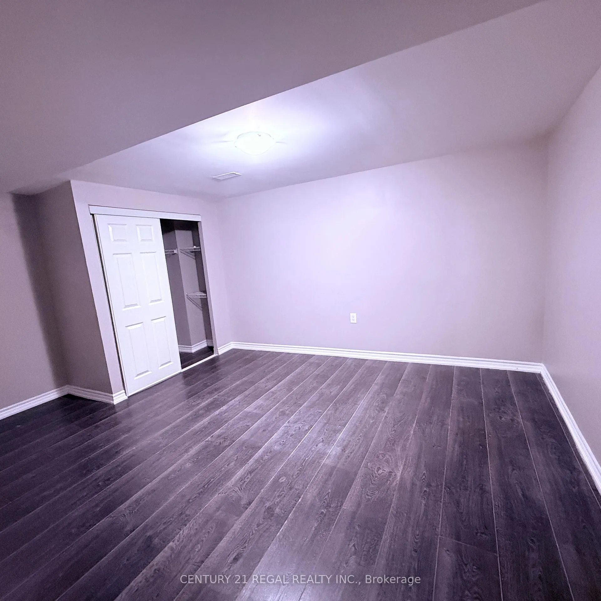 Photo 9 of 39 Laurentide Crescent, Brampton, Vales of Castlemore North — HOMEH